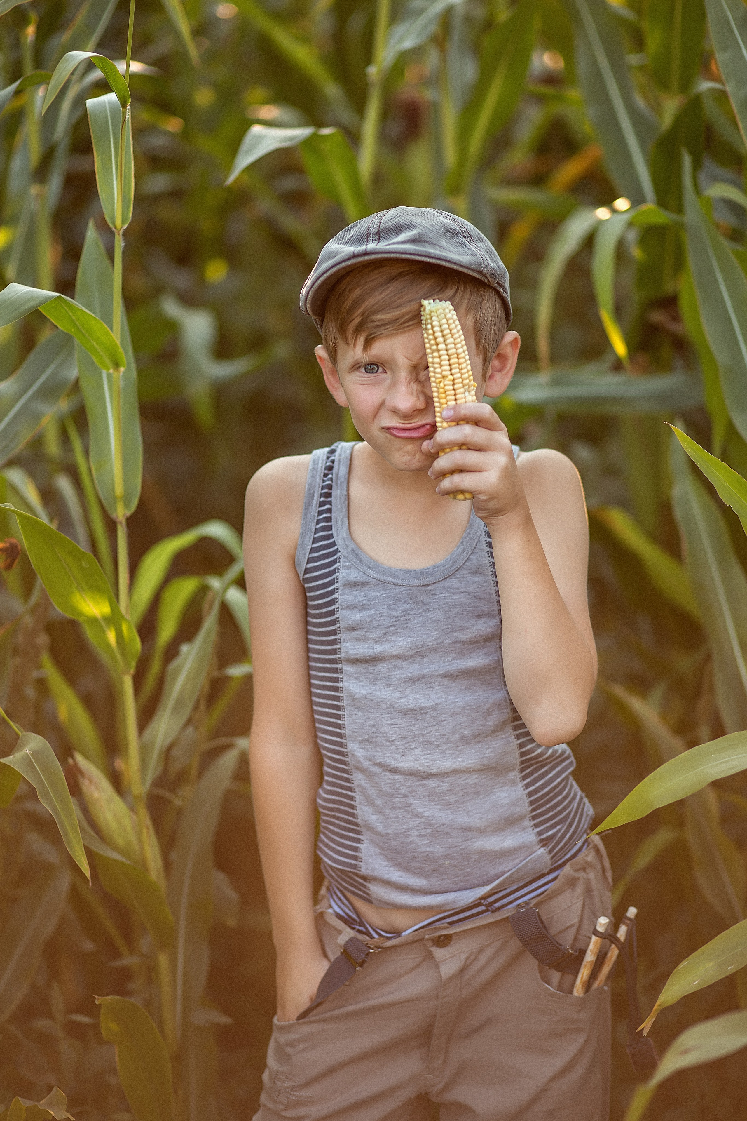 Савелий и кукуруза. Фотограф в Оренбурге Чопорова Тамара