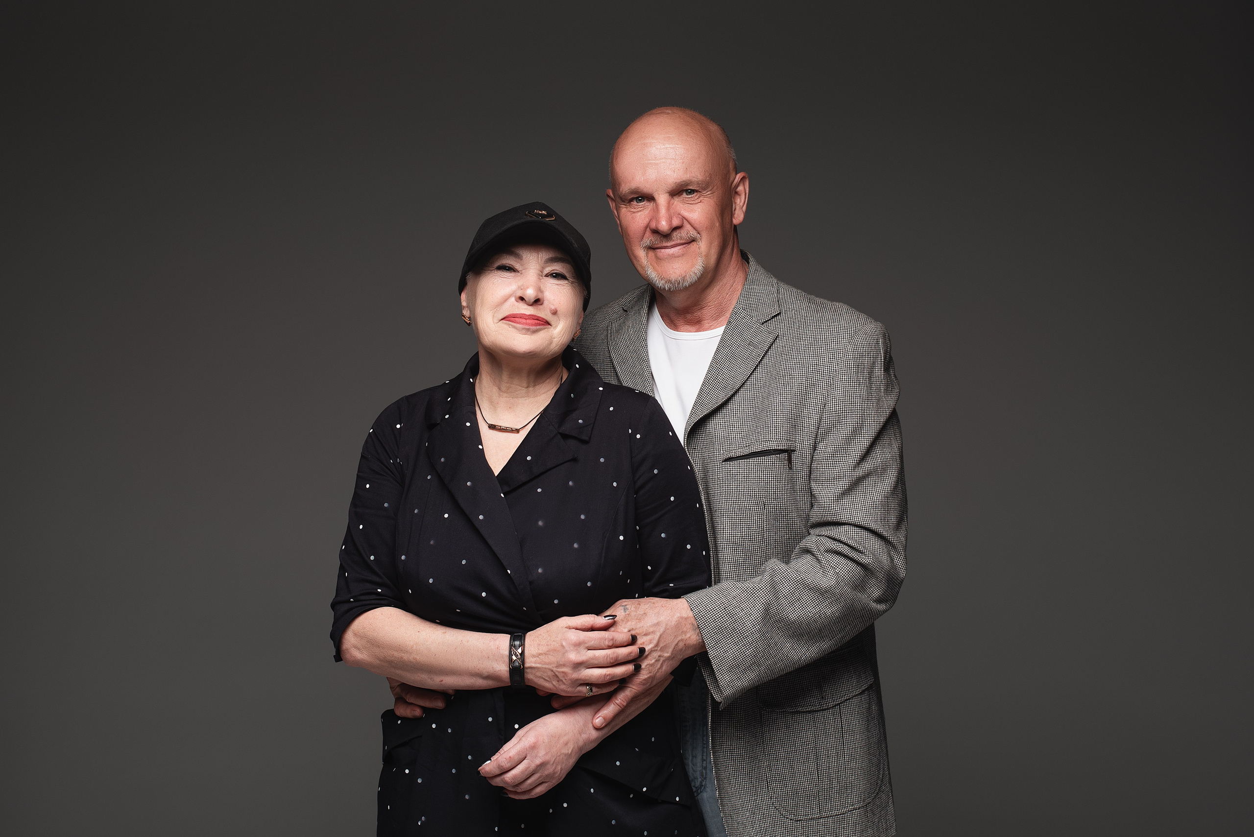 Семейная фотосессия на циклораме. Семейный фотограф в Южно-Сахалинске Анастасия Лимарева