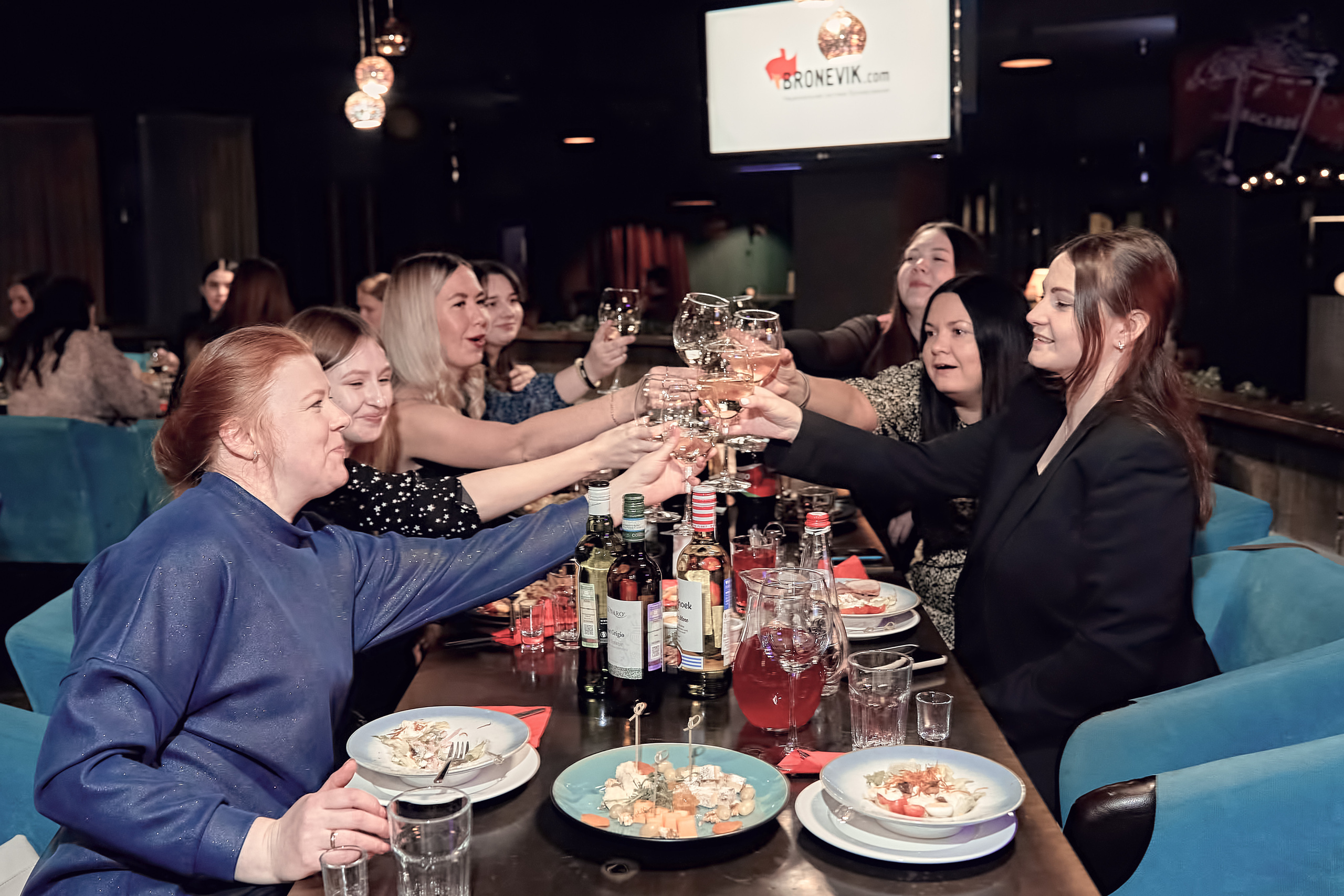 Корпоративное мероприятие BRONEVIK фотограф Катя Мартазова. Мартазова Екатерина фотограф. Екатеринбург