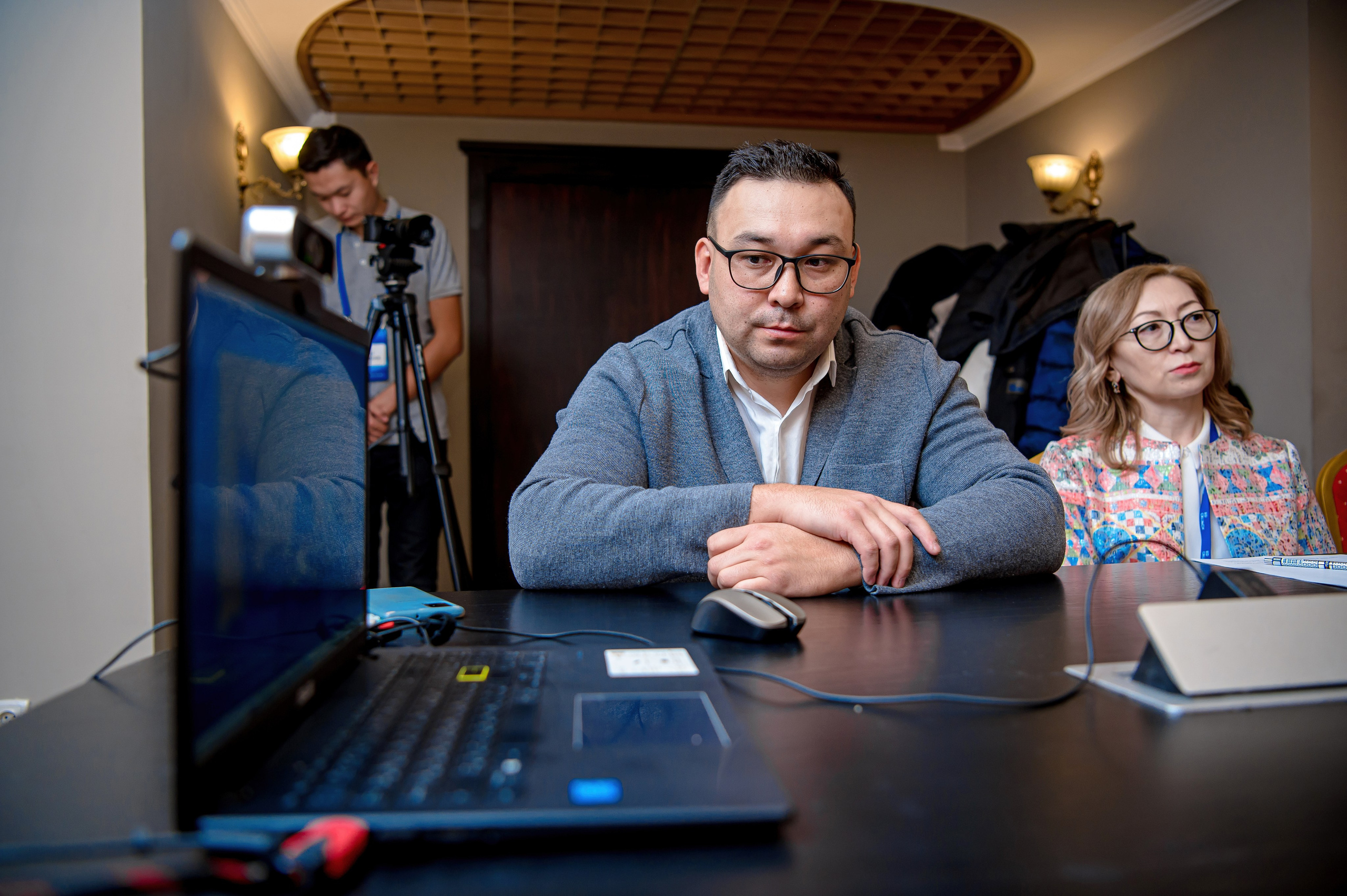 Конференции. Семинары. Елена Северина фотограф, Алматы: репортаж (спорт, концерты, конференции), предметная и фуд-съёмка, портреты, каталоги, фэшн, ретушь