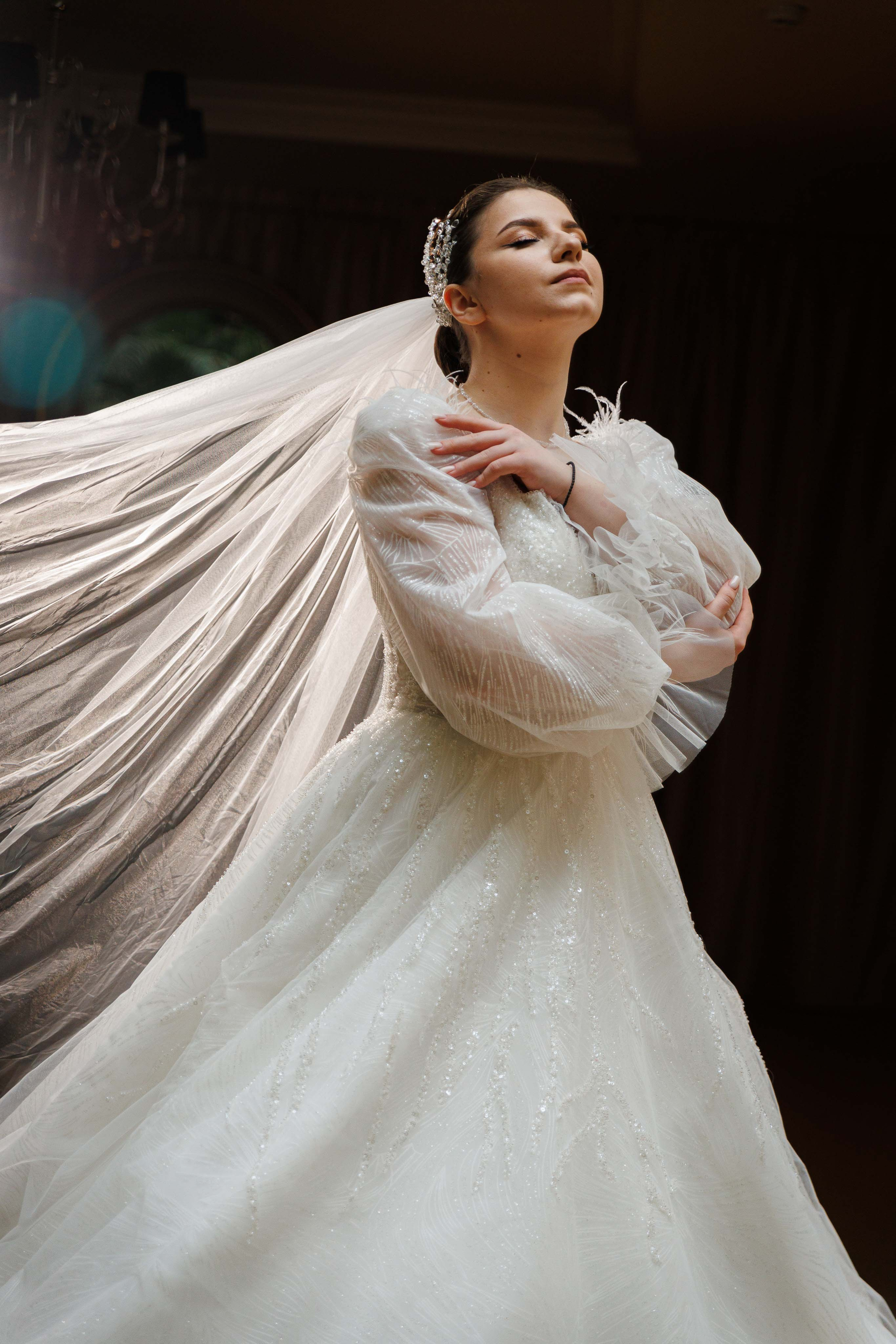 Фотосессия свадьбы в Ессентуках - красивые фото у Грязелечебницы.