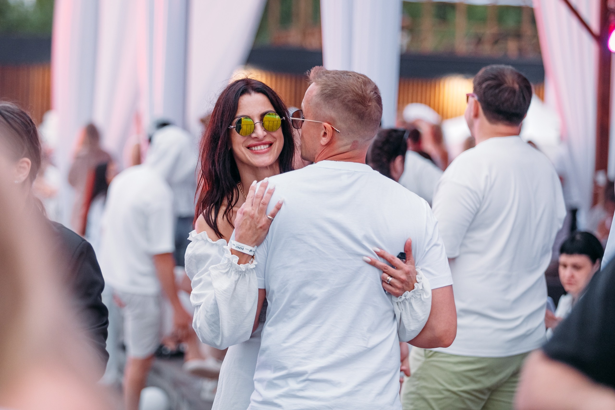 White Party @ Бархат парк. Репортажный фотограф Максим Полянский. Москва, Санкт-Петербург, Красноярск
