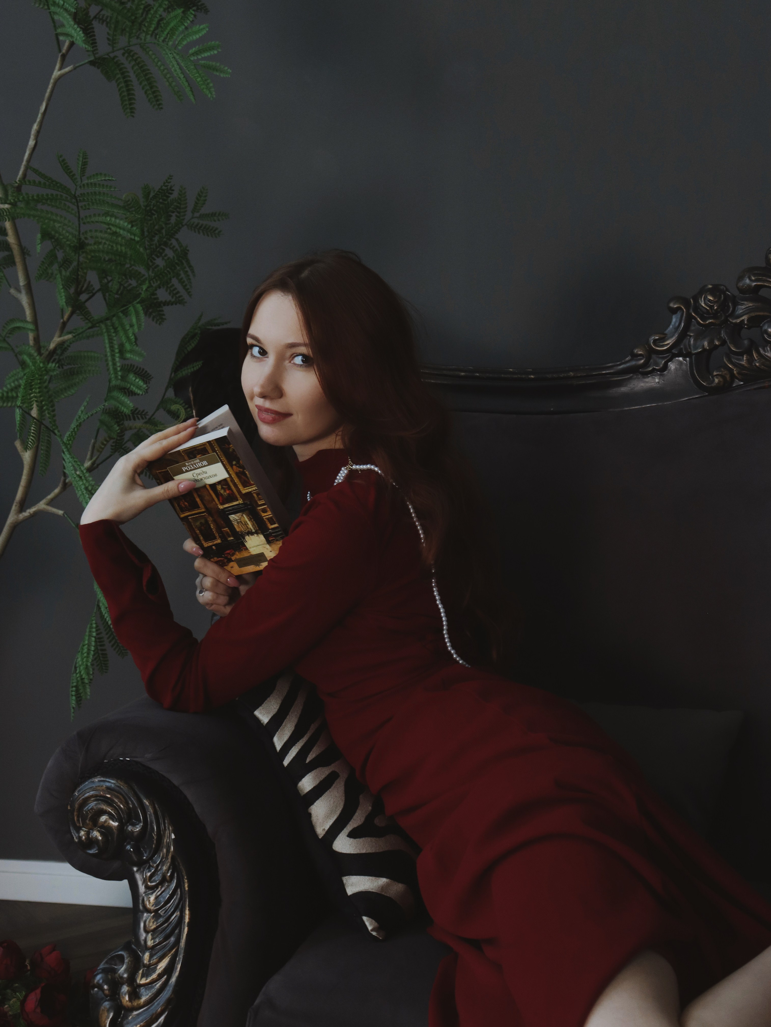 Женский портрет. Главная