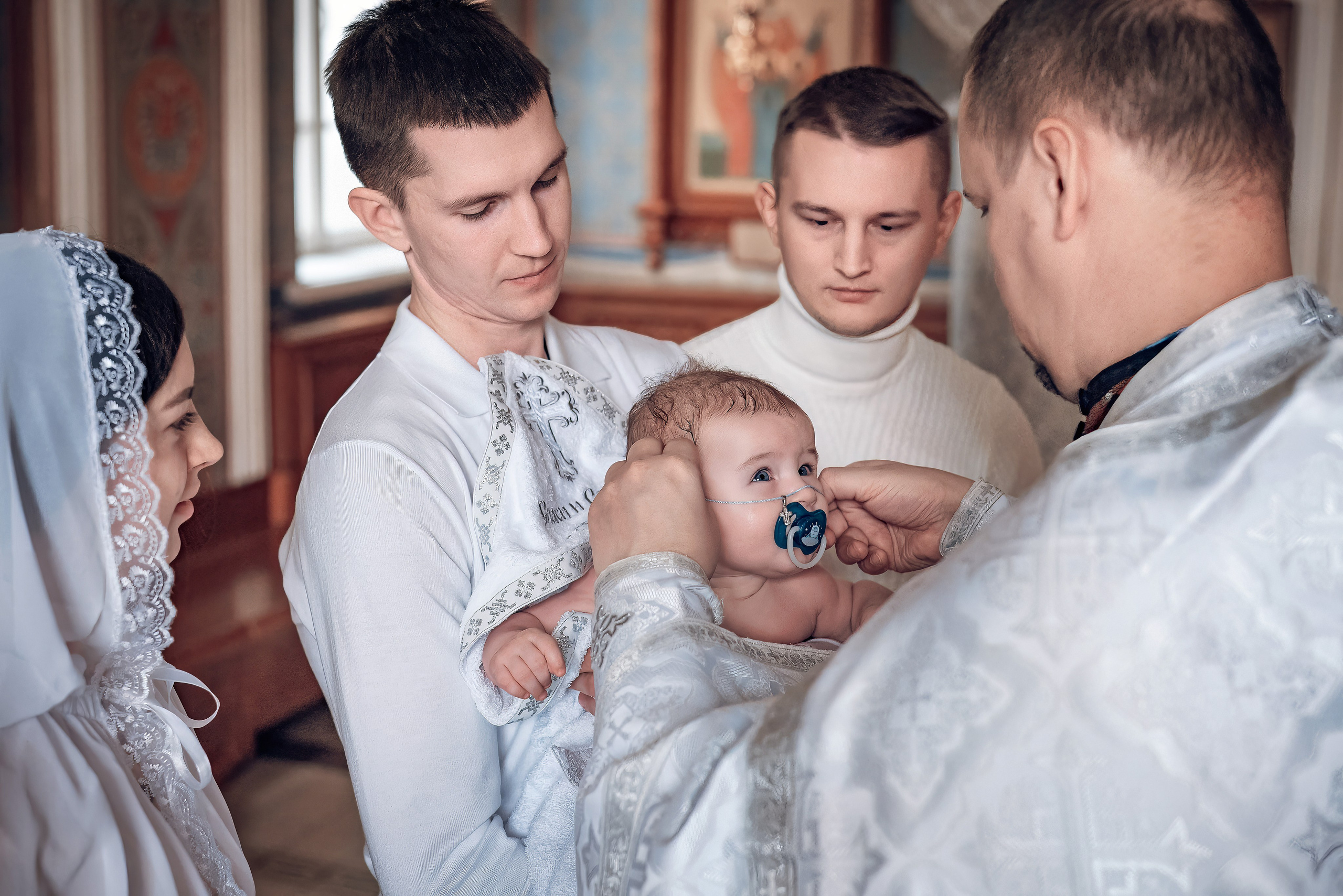 Крещение Ярослава в Храме Иоанна Предтечи. Фотографы крещения/венчания  Красноярск Татьяна и Вячеслав Переваловы