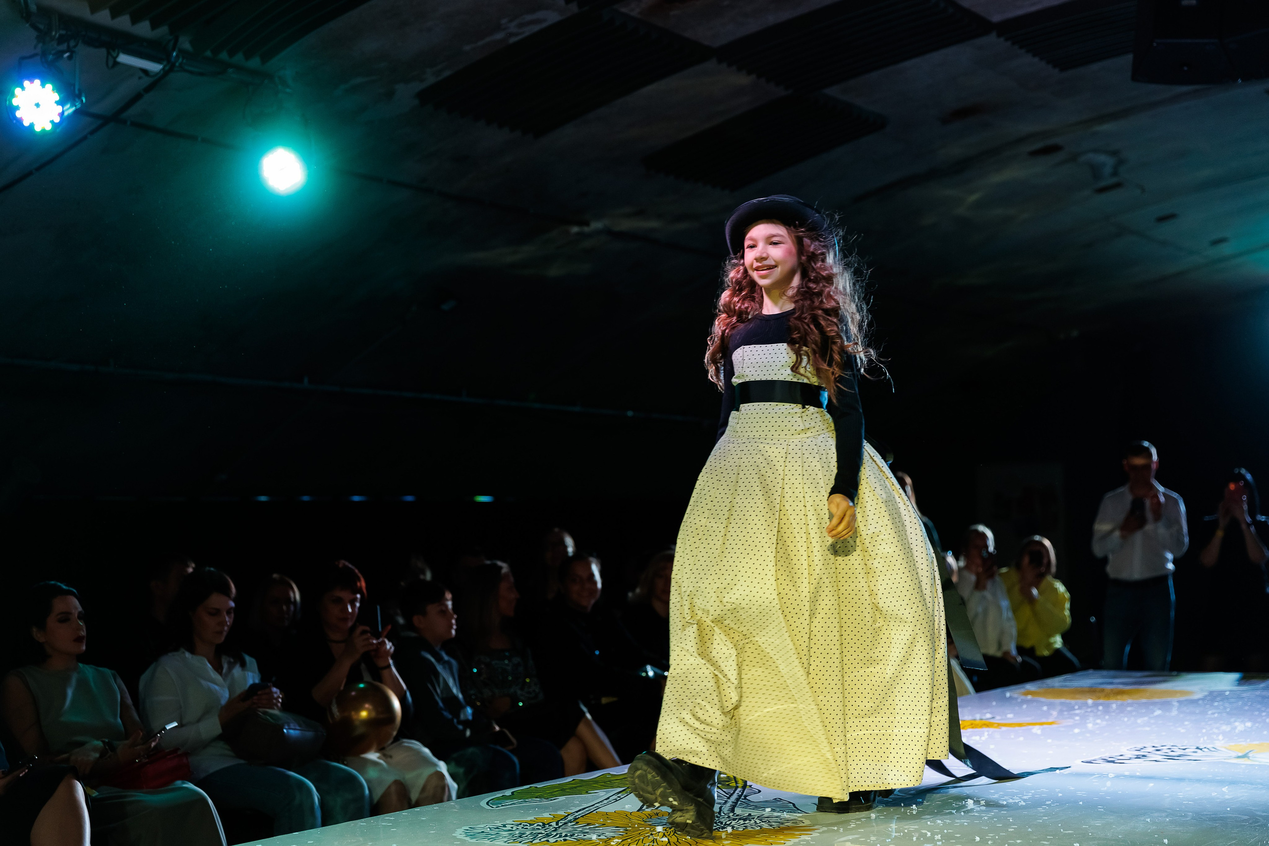 Показ Надежды Шибиной от журнала «Жираf». Фотограф Новосибирск — Наталья Гресь