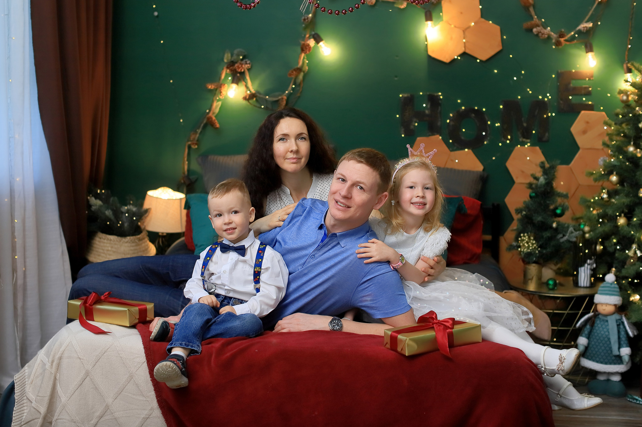 Семейные фотосессии в интерьере. Интерьерная фотостудия Toffee Studio