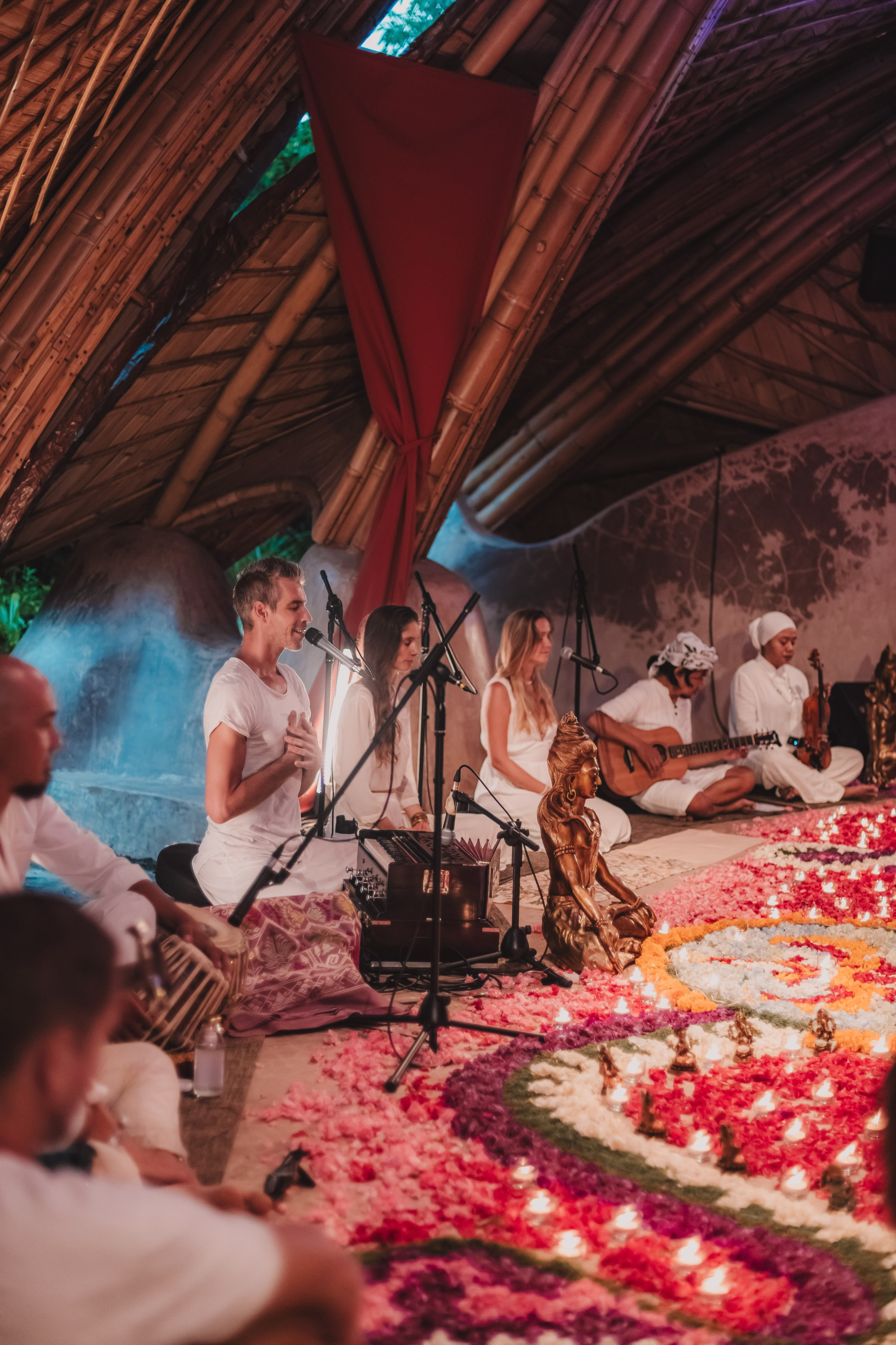 Bhakti Bliss kirtan at Alchemy. Mariam Bagdasaryan