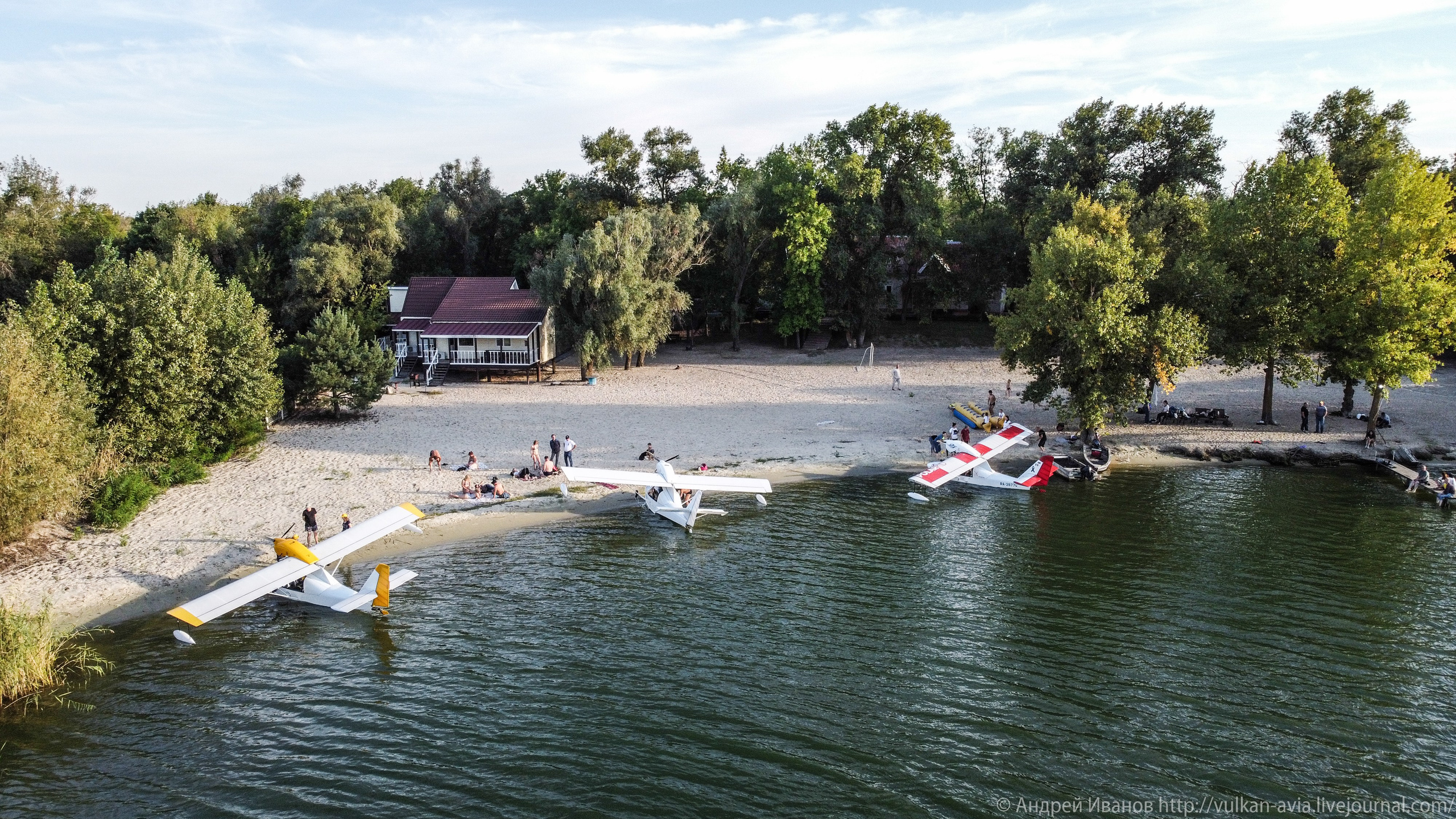 Волгодонск аэр. Потапов слёт «Небо для всех» (2021 г.). Фотоальбом показывающий увлекательный мир авиации и мир медведей Андрея Иванова