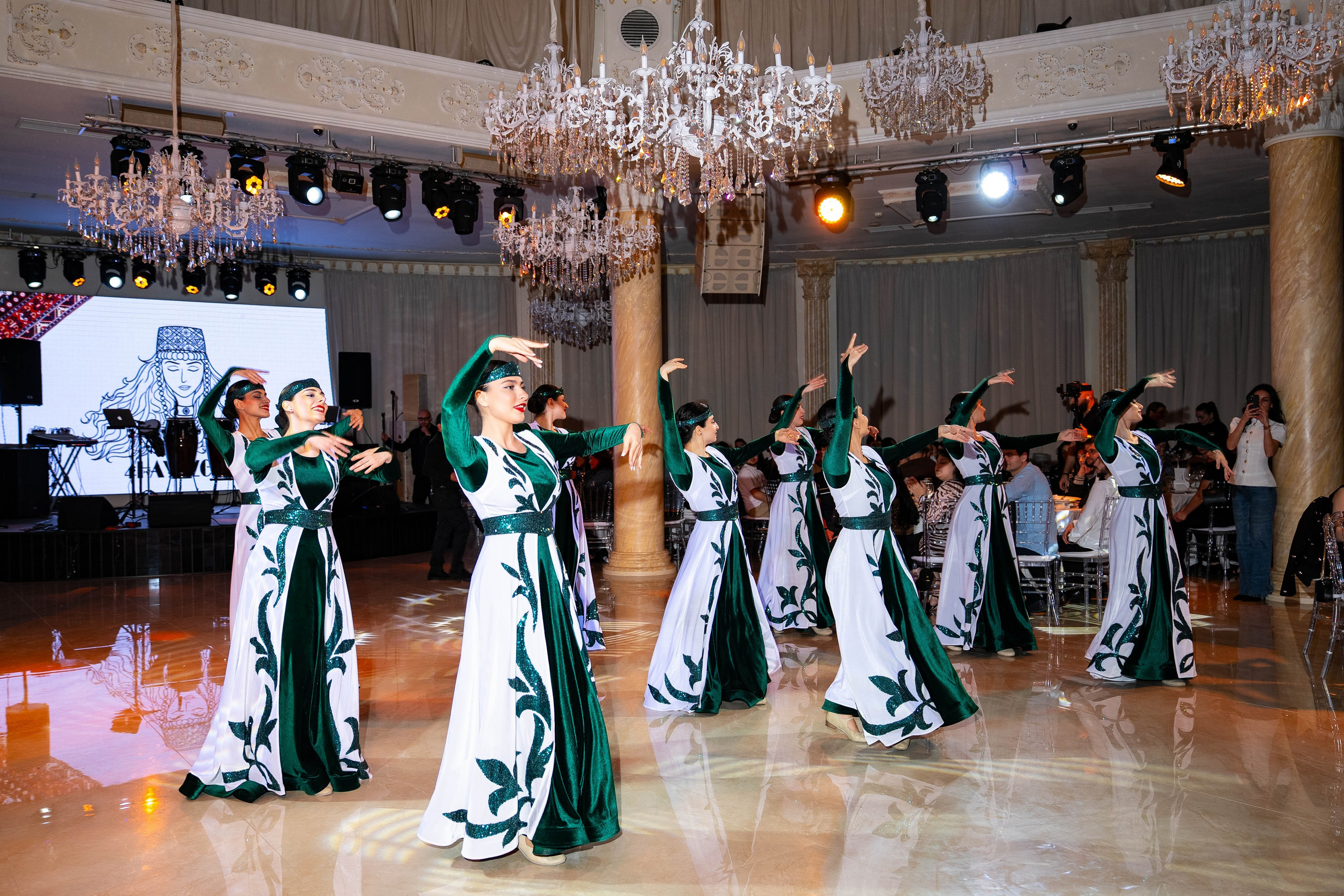 BAGOYAN FUND. Silvii.photo