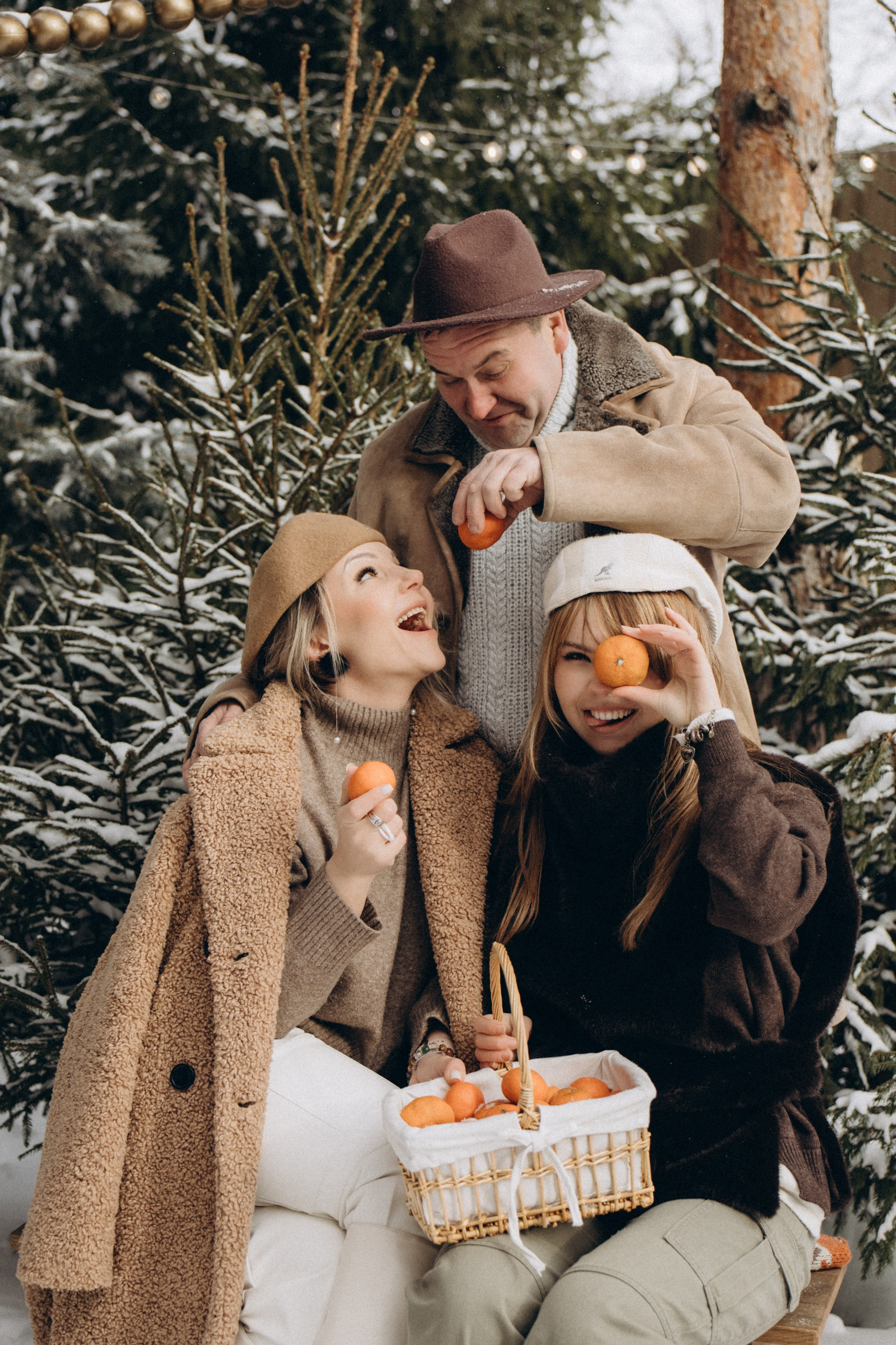 Кристина, Слава, Злата