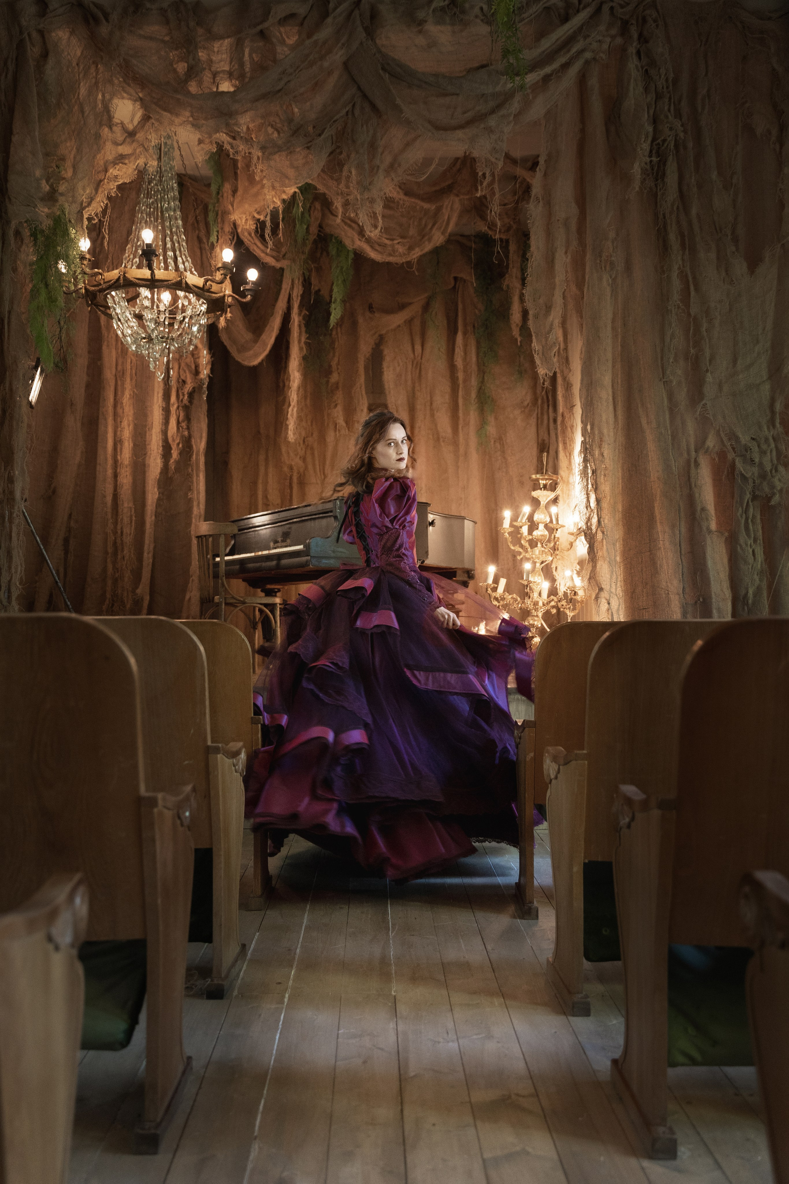 Тайны заброшенного театра