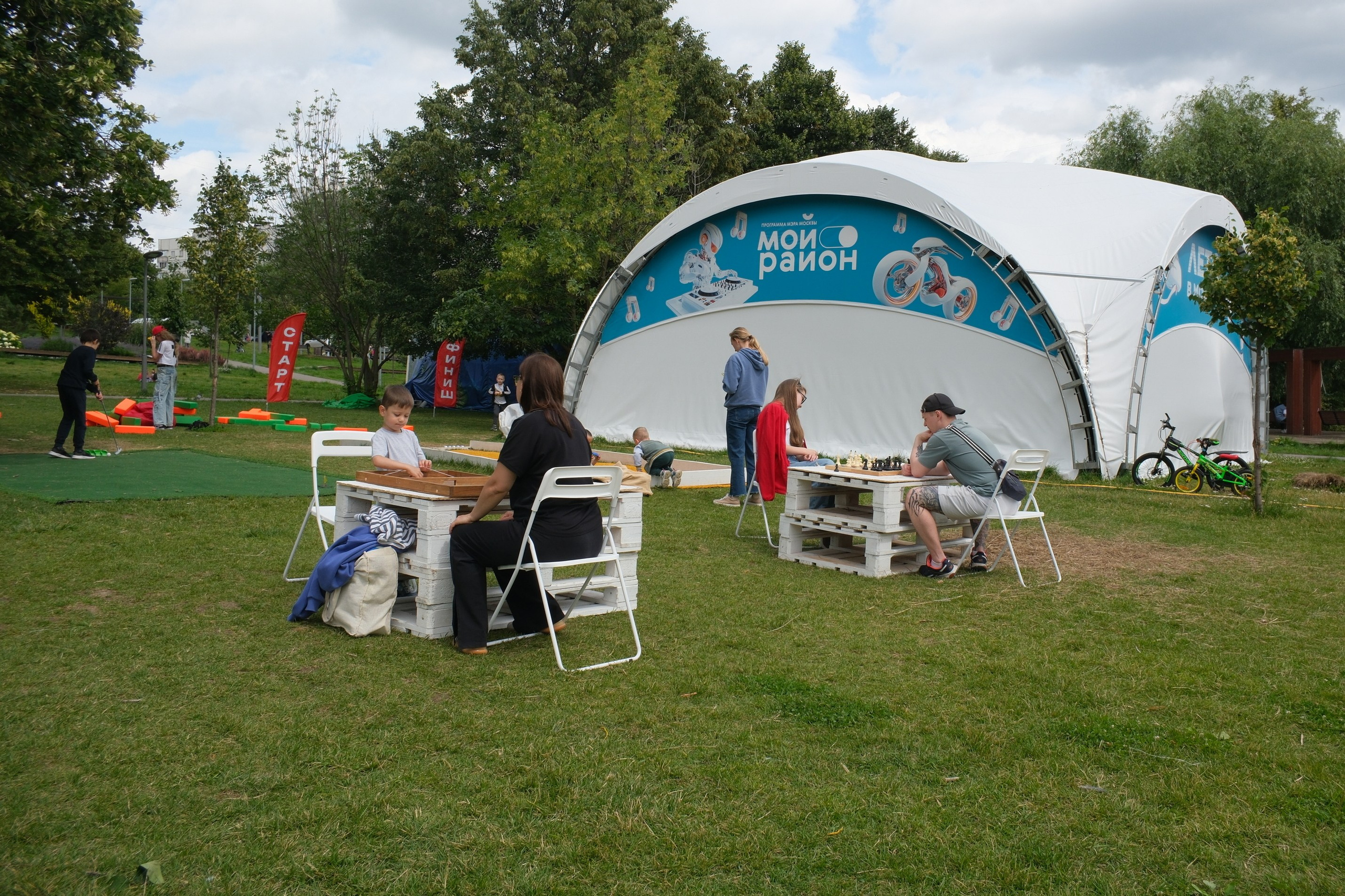 Прогулка на Каскадные пруды в Чертаново 06.07.2025. Улица, люди, жизнь…