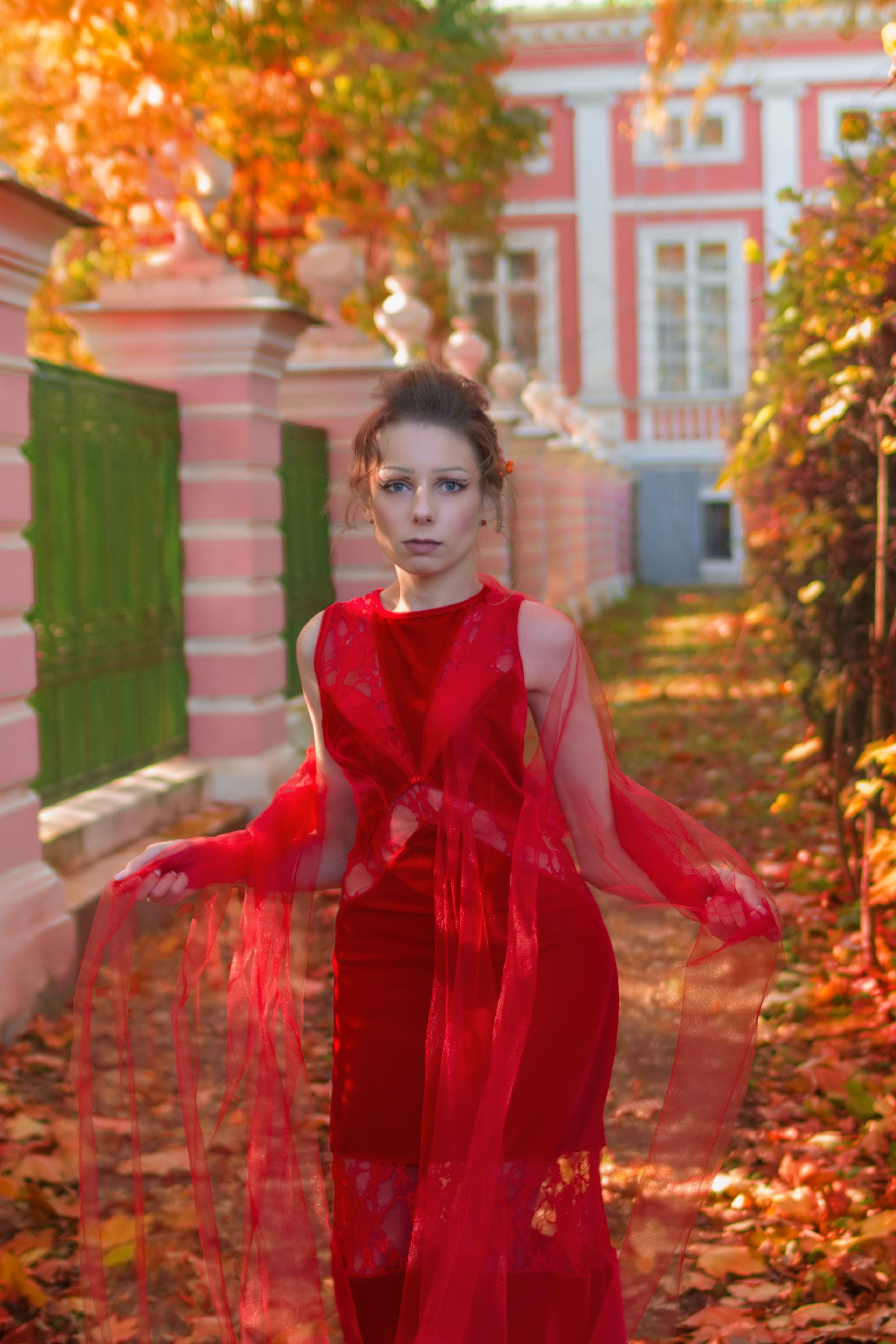 Лена с рябиной. Семейный и детский фотограф Антон Зорин