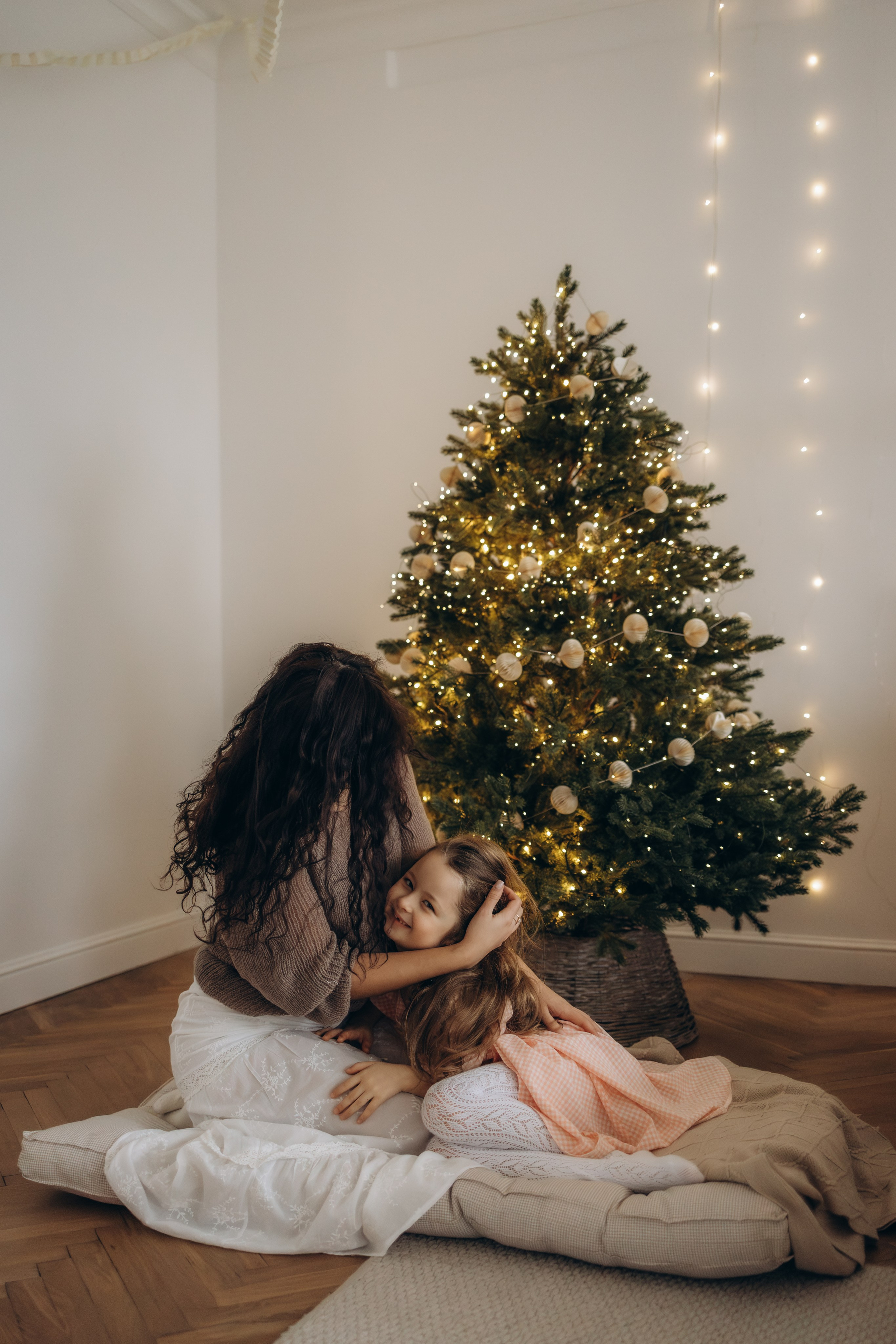Мамочка и доченька в студии, г. Обнинск (Калужская обл.). Надежда Стар семейный и церковный фотограф в Жукове и Калужской области