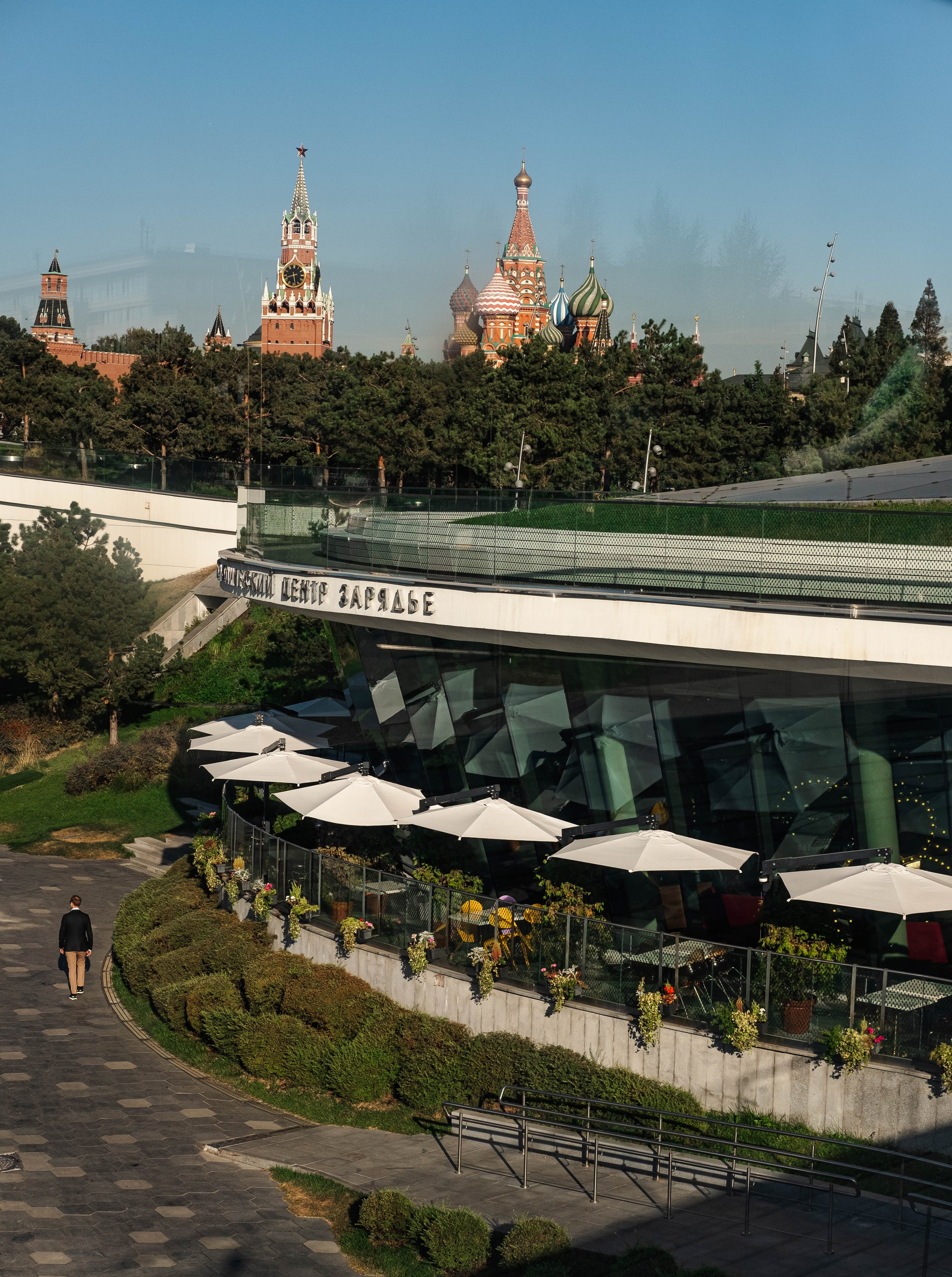 Москва 2024. Свадебный и семейный фотограф в Новосибирске, Санкт-Петербурге, Москве