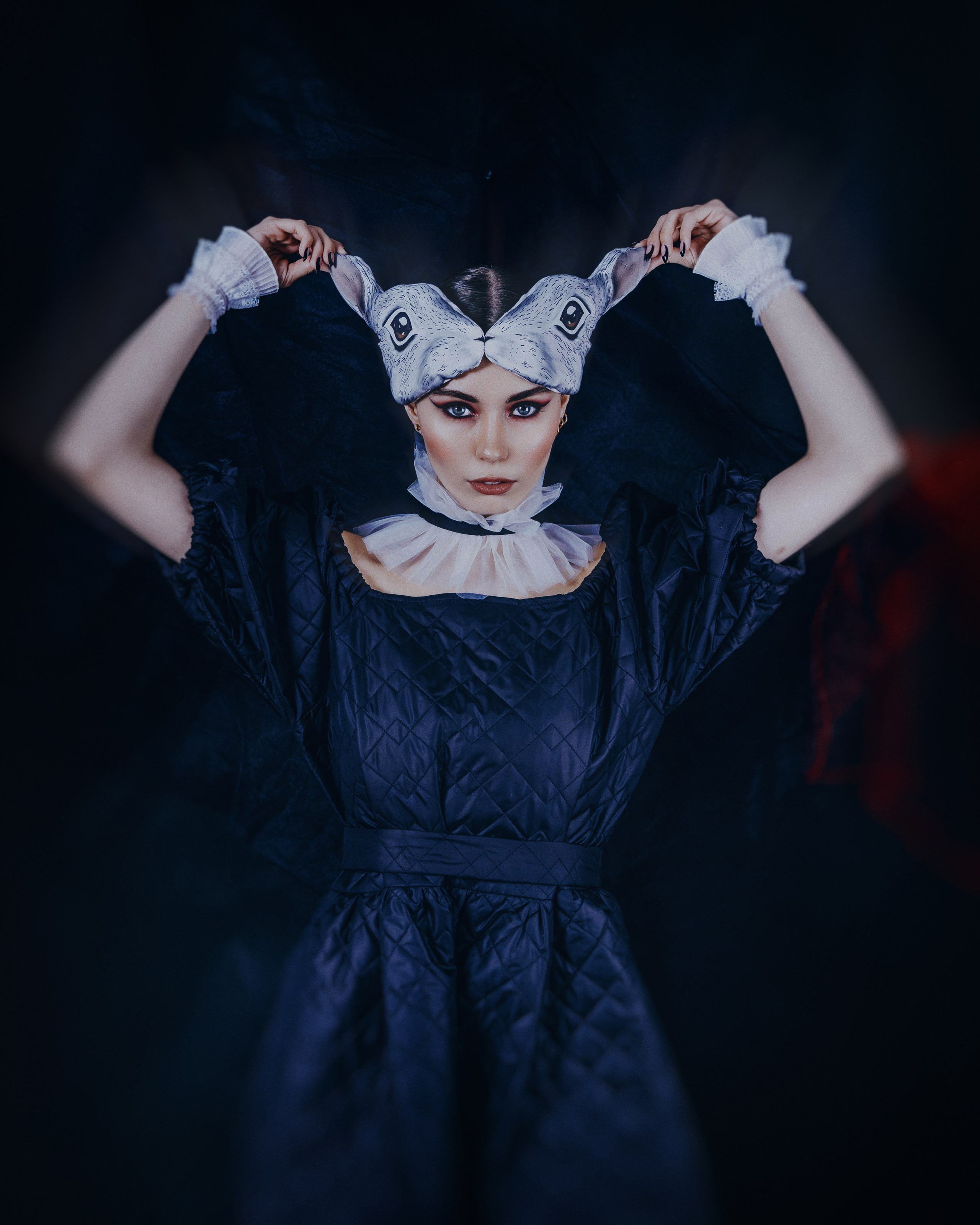 Креативная тематическая индивидуальная портретная съёмка. Фотограф Екатеринбург для вас или вашего бренда