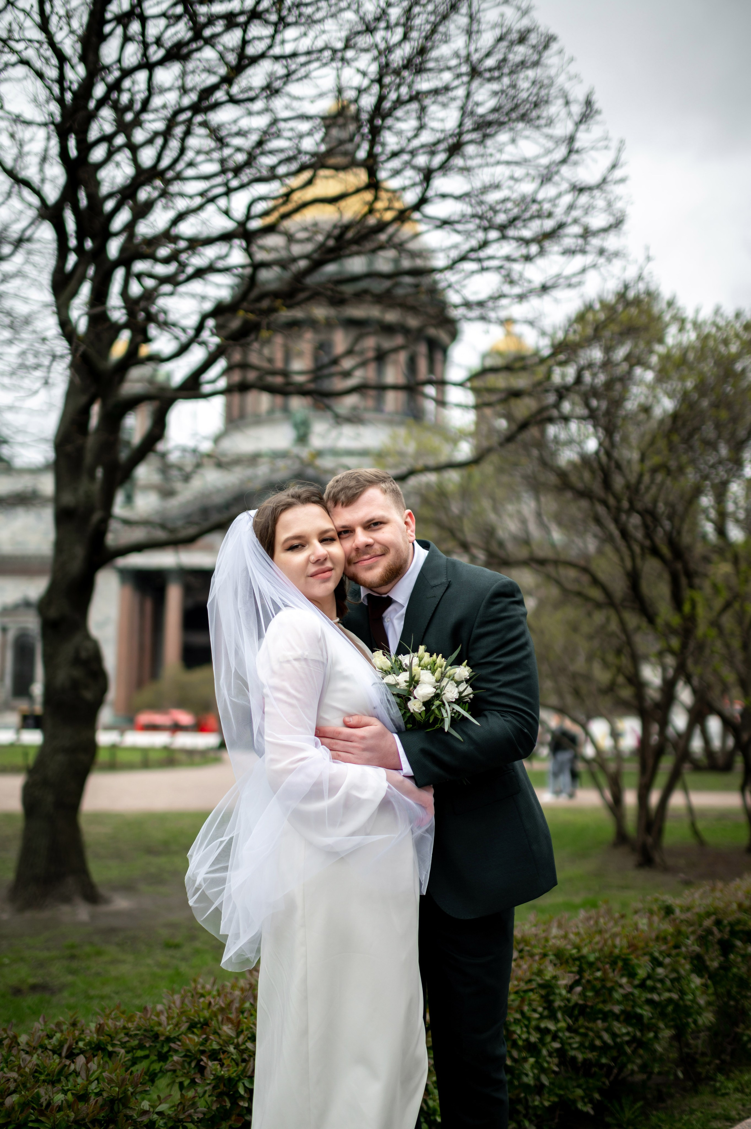 Ксения и Егор (фотосессия в ЗАГСе Петроградского района, Ботаническом саду с сакурой). Портретный, семейный и свадебный фотограф в Санкт-Петербурге и в Пушкине Ширяев Денис