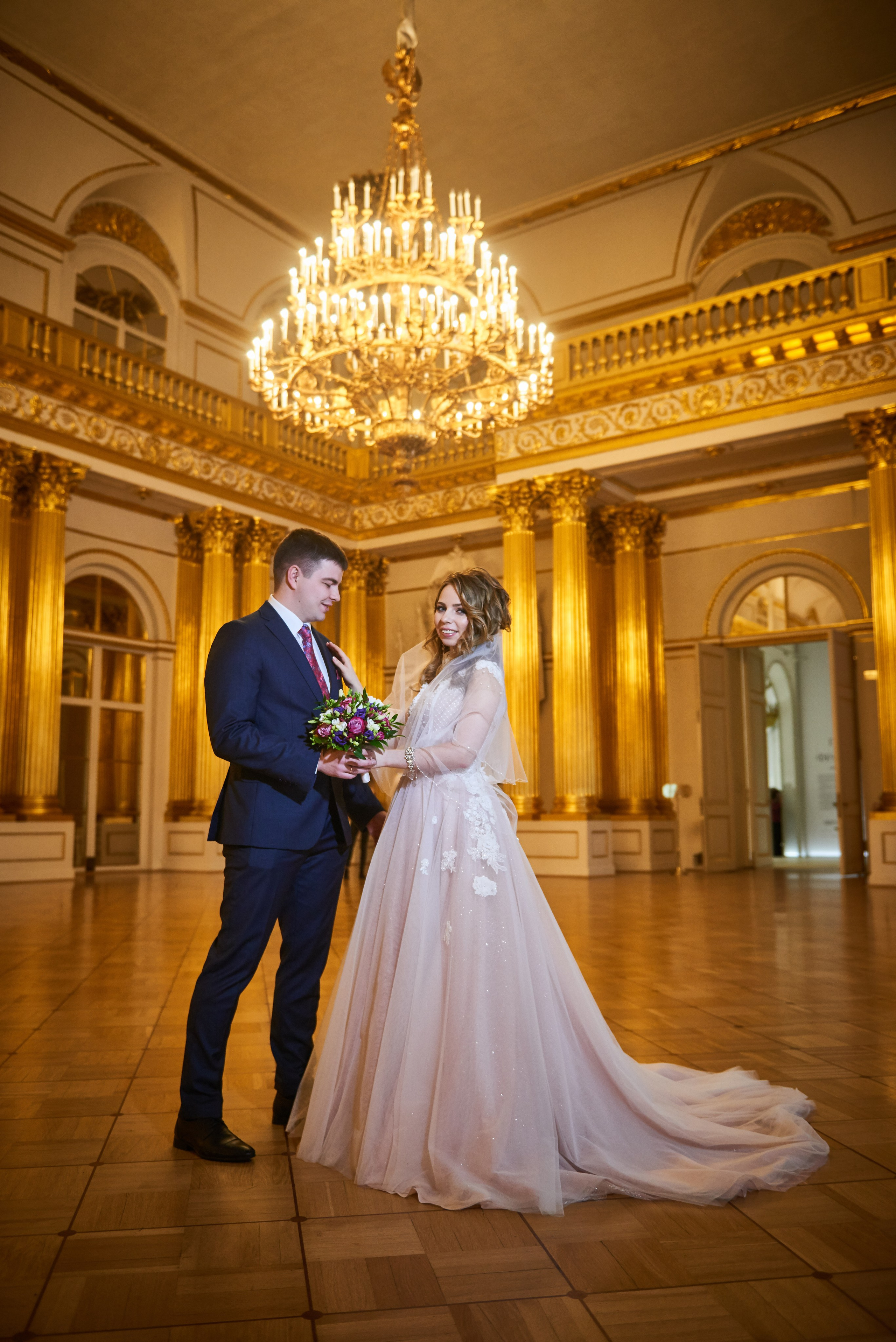 Елена и Иван (зимняя свадебная прогулка у Михайловского замка и фотосессия в Эрмитаже). Портретный, семейный и свадебный фотограф в Санкт-Петербурге и в Пушкине Ширяев Денис