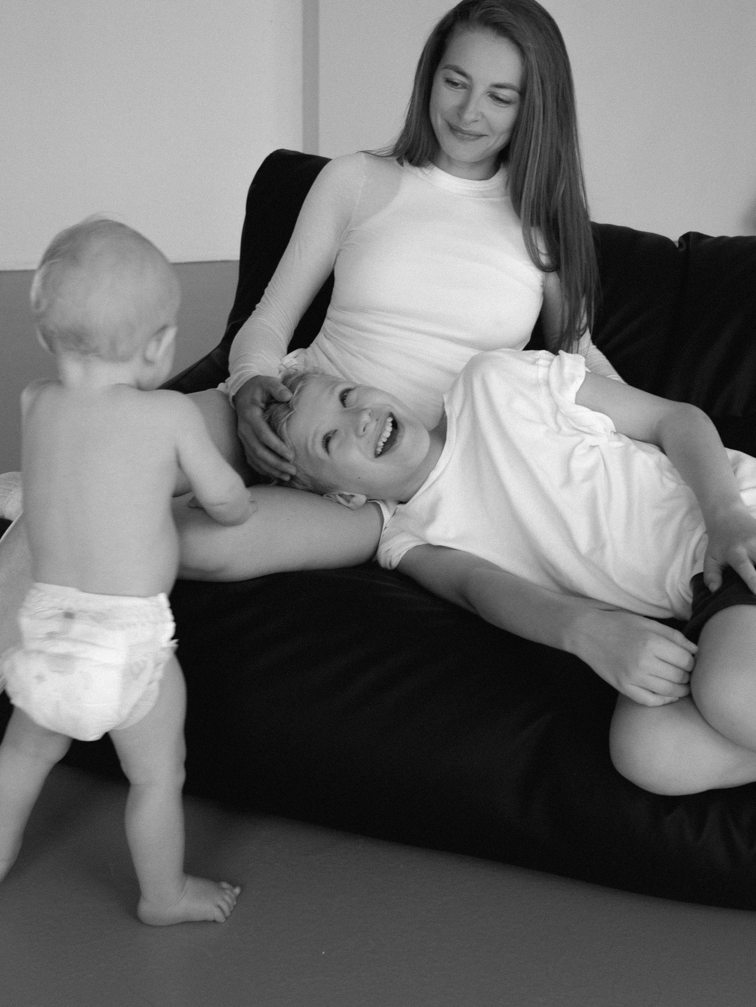 Мая и сыновья. Фотограф в Москве и Сургуте Алла Лесовая. Снимаю каталог для брендов и индивидуальные портреты для людей