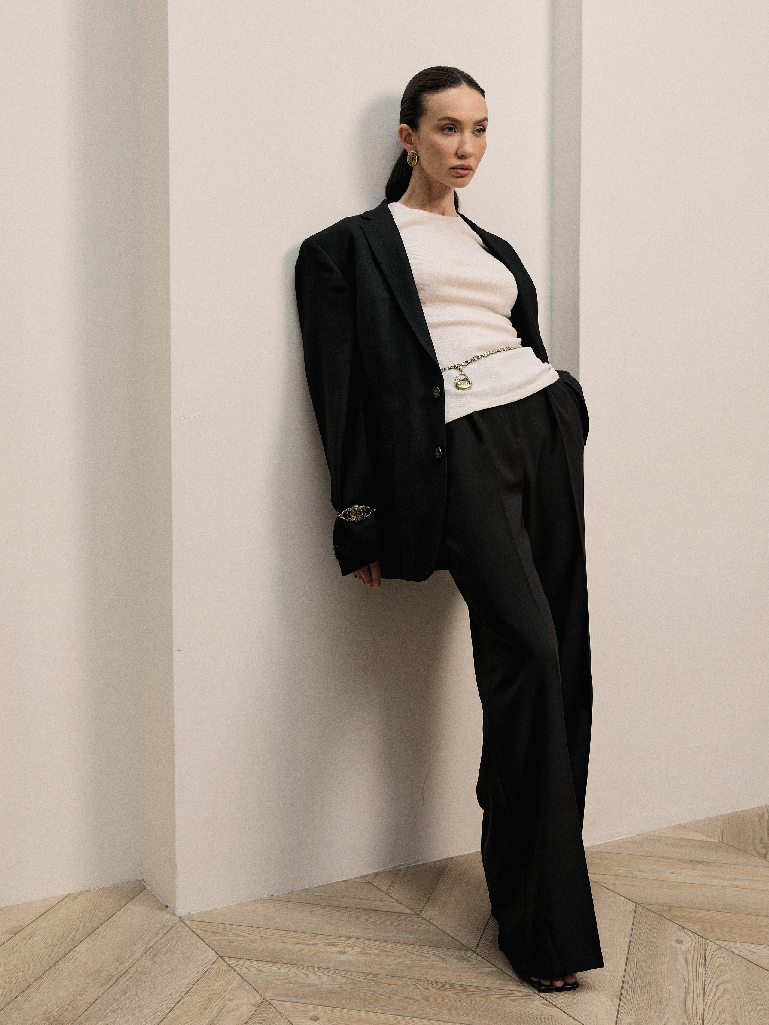 Red Cardigan. Фотограф в Москве и Сургуте Алла Лесовая. Снимаю каталог для брендов и индивидуальные портреты для людей