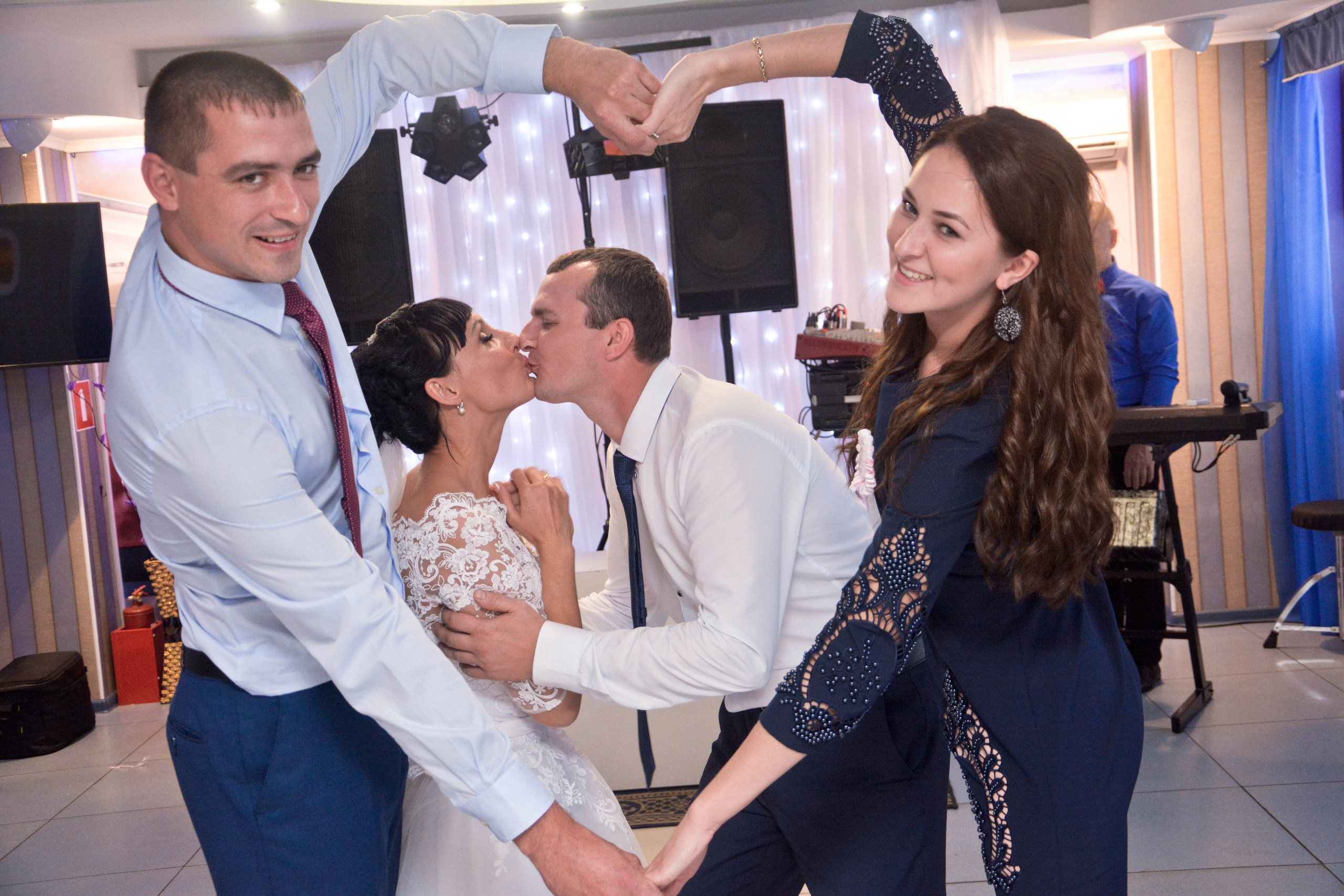 Свадьба Юрия и Ксении в Прокопьевске. Видео оператор и фотограф Владимир Анатольев с Кемеровской области