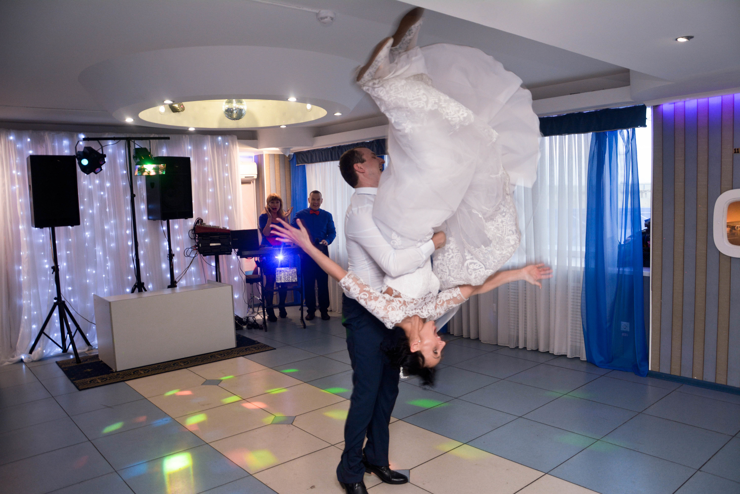 Свадьба Юрия и Ксении в Прокопьевске. Видео оператор и фотограф Владимир Анатольев с Кемеровской области