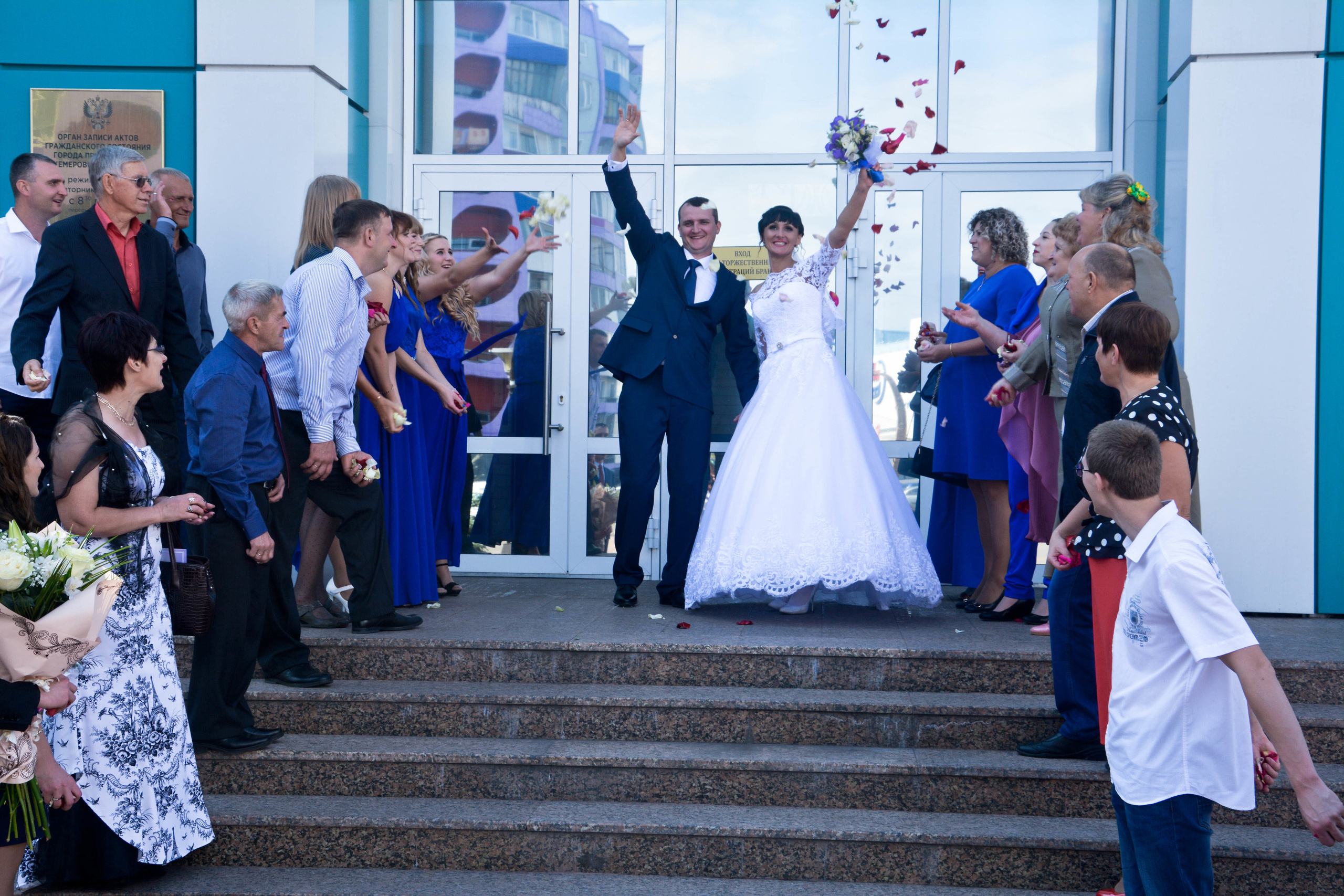 Свадьба Юрия и Ксении в Прокопьевске. Видео оператор и фотограф Владимир Анатольев с Кемеровской области