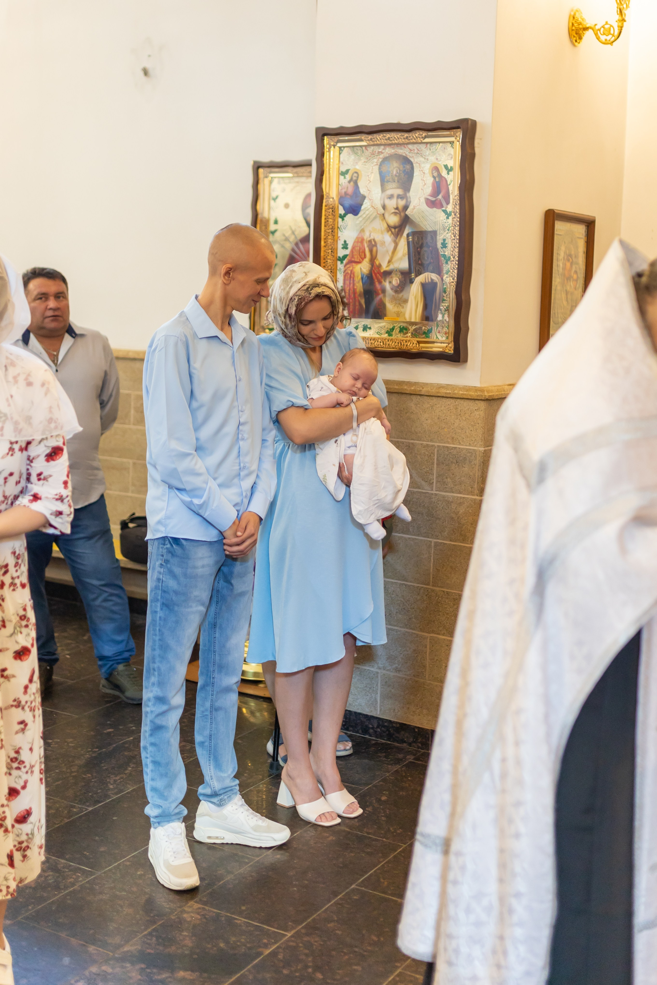 Крещение, Храм во имя Всемилостивого Спаса (на Звёздочке). Фотограф новорожденных. Детский и семейный фотограф Марьяна Юдина