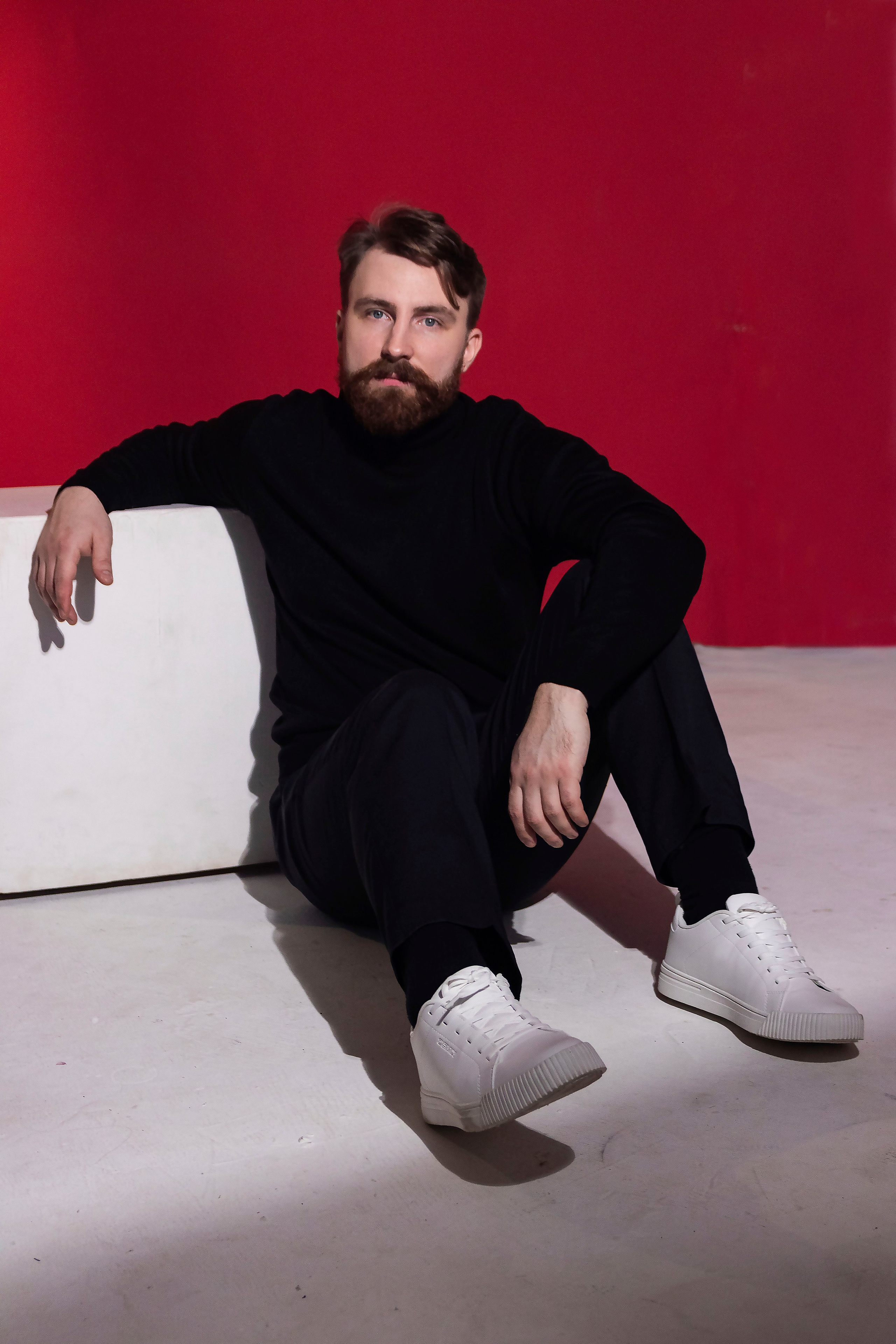 Мужская съемка студийная. Портретный фотограф в Санкт-Петербурге Савельева Ольга