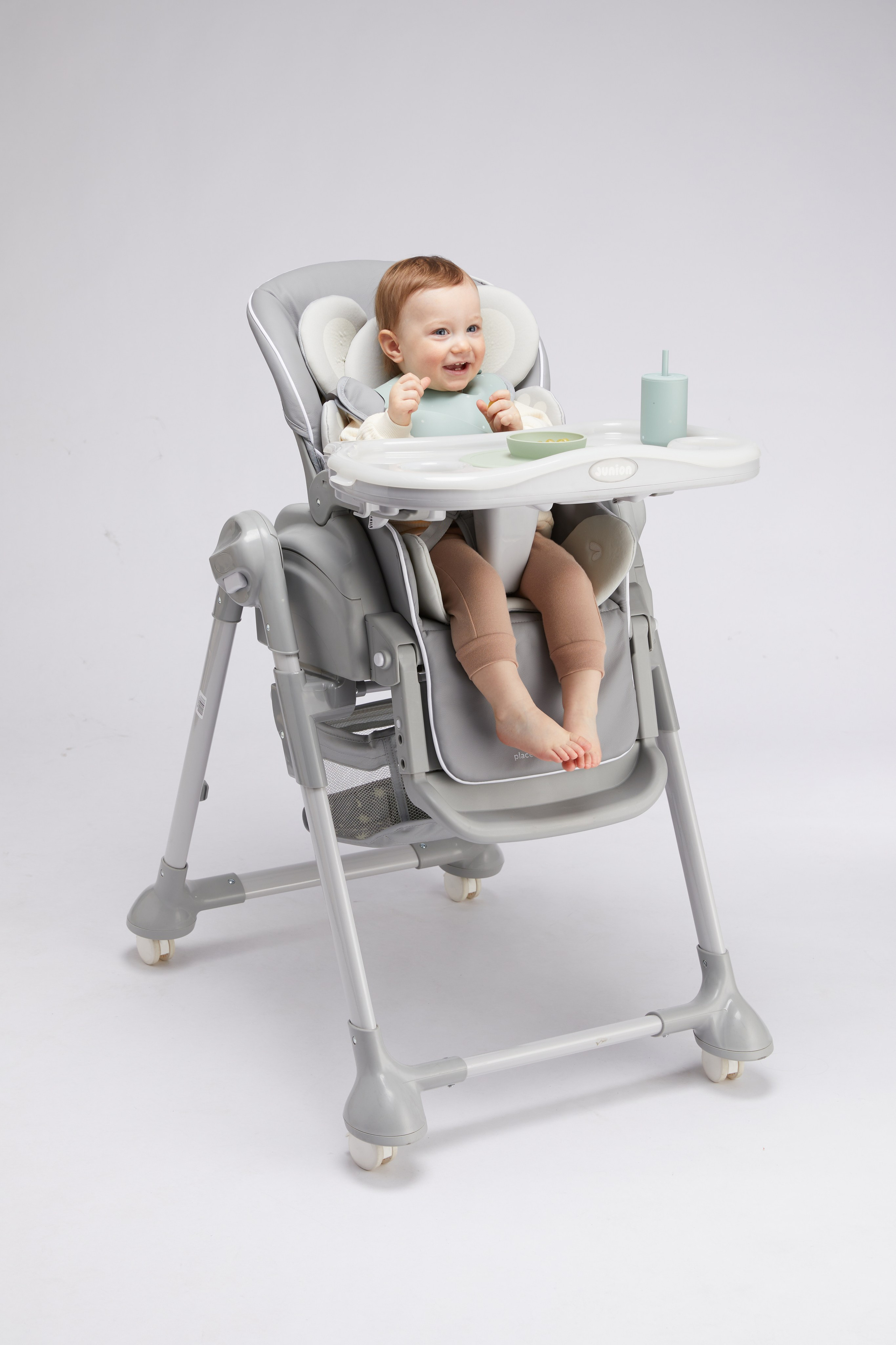 Стульчик для кормления Junion. Олег Дмитриев