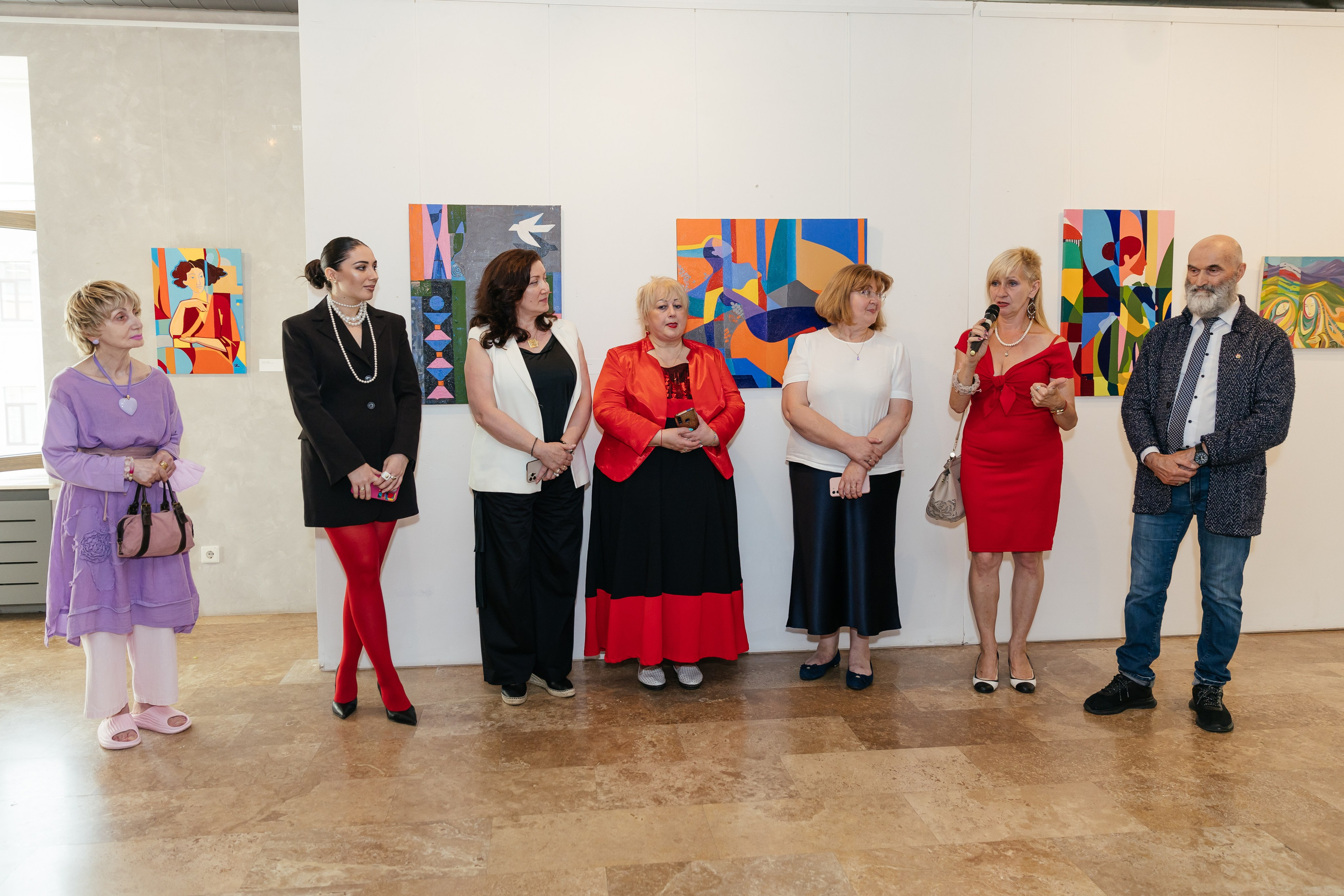 Выставка Лиры Алборовой «Цвет — это я». Свадебный и репортажный фотограф в Санкт-Петербурге Николай Голованов