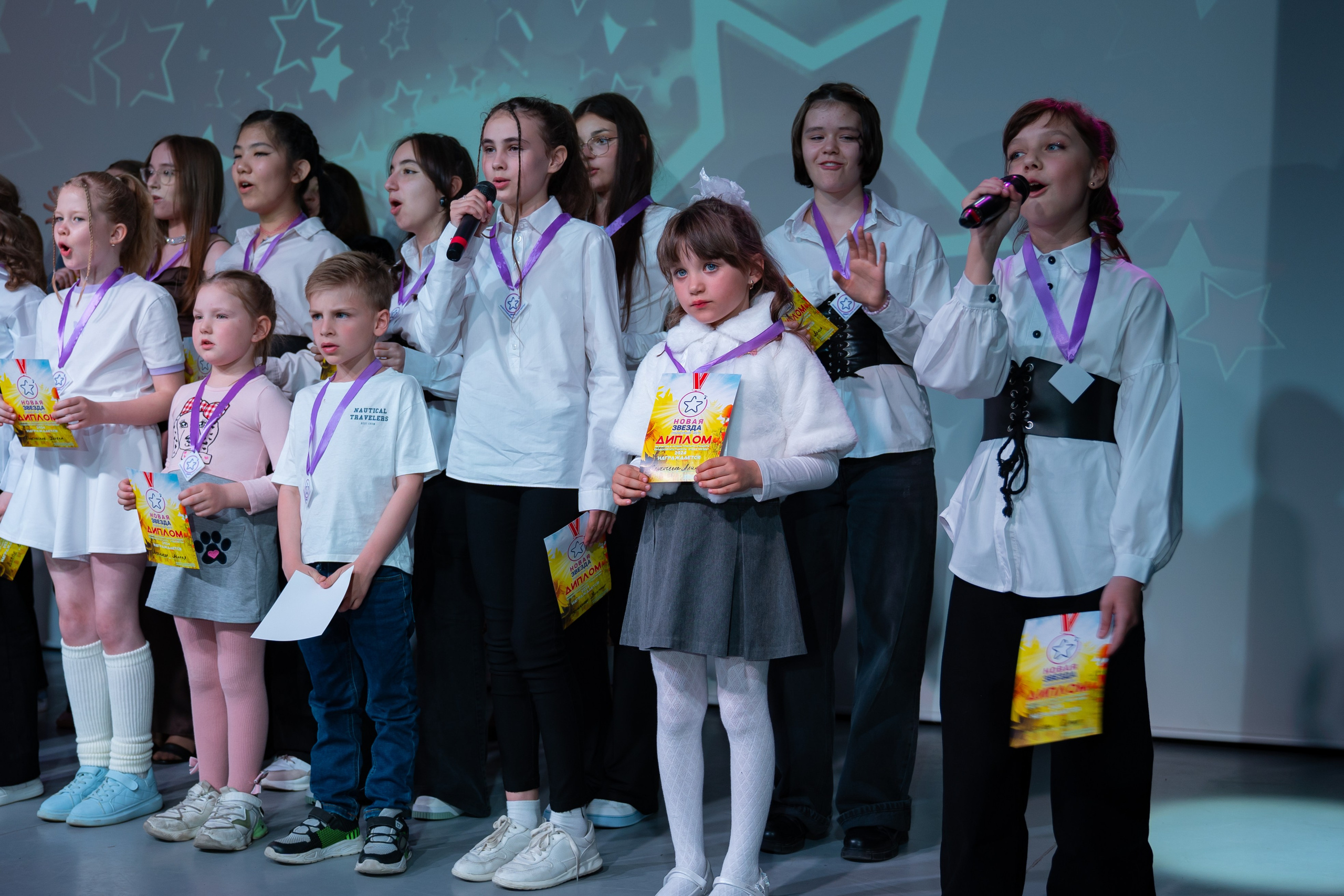 Отчетный концерт продюсерского центра «Новая Звезда». Фото / Видеосъемка в Москве