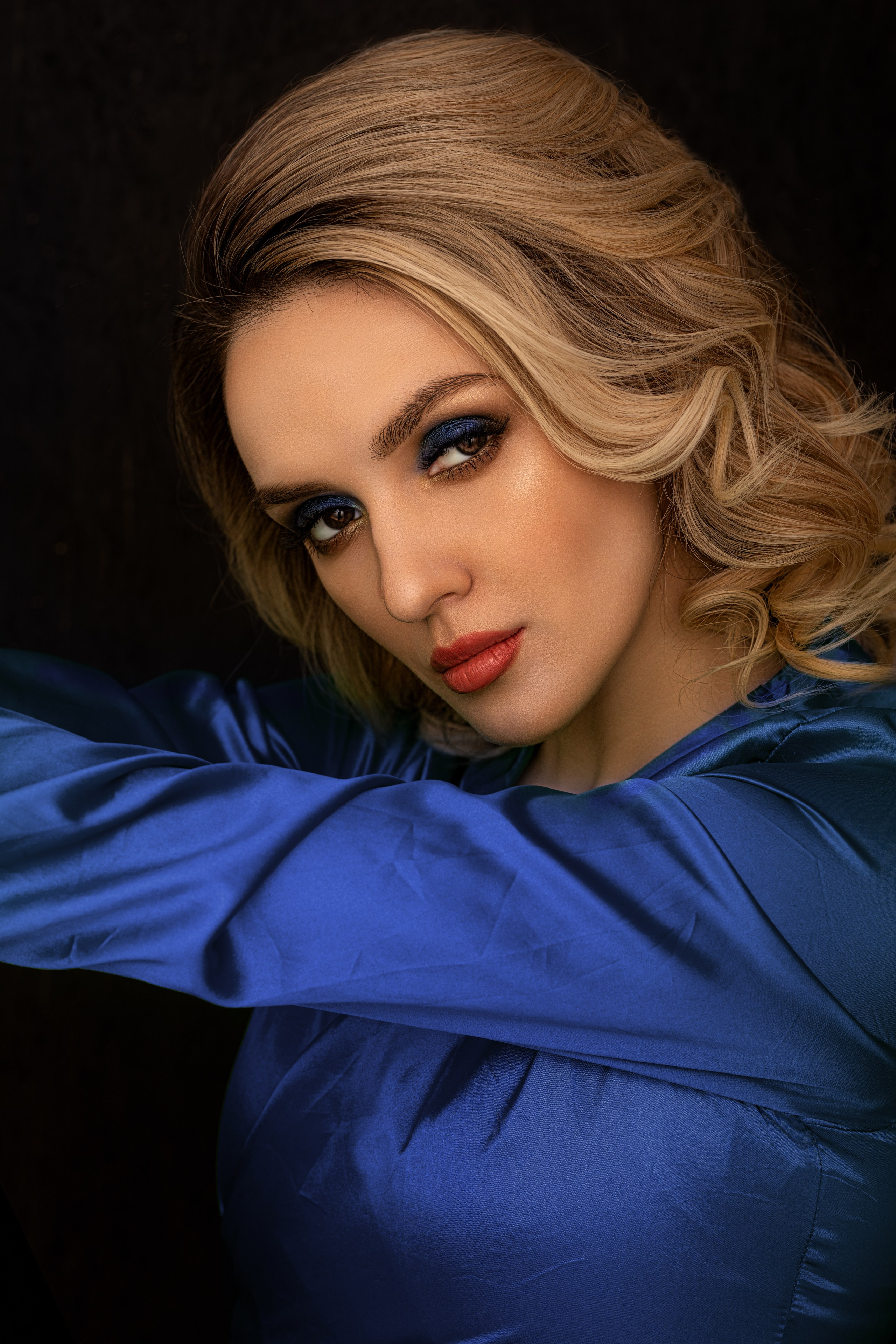 Фотосет с Евгенией в студии на циклораме в формате для «себя»