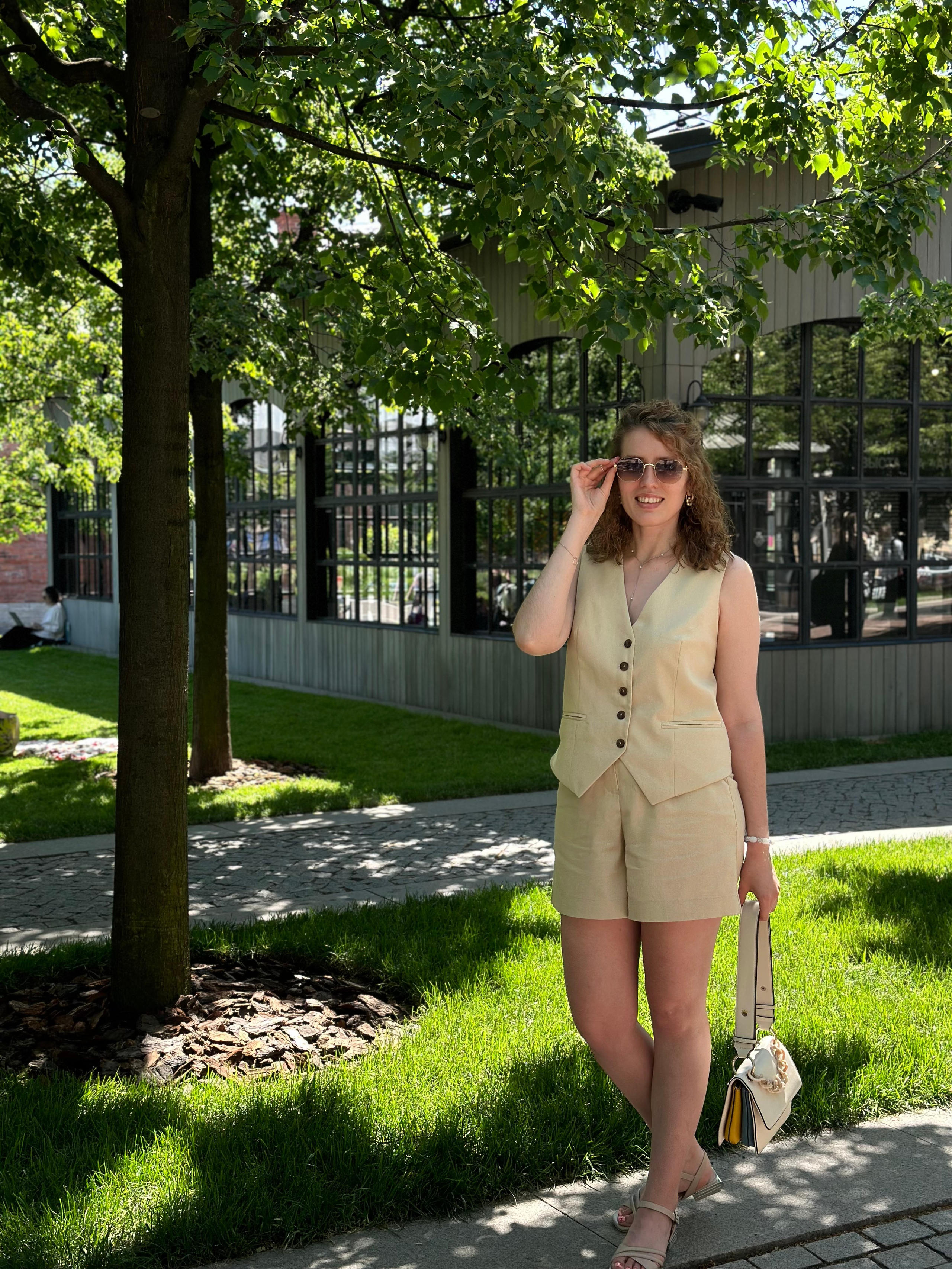 Прогулка по центру. КОНТЕНТ |БРЕНД фотограф Санкт-Петербург — Жанна Олтаржевская