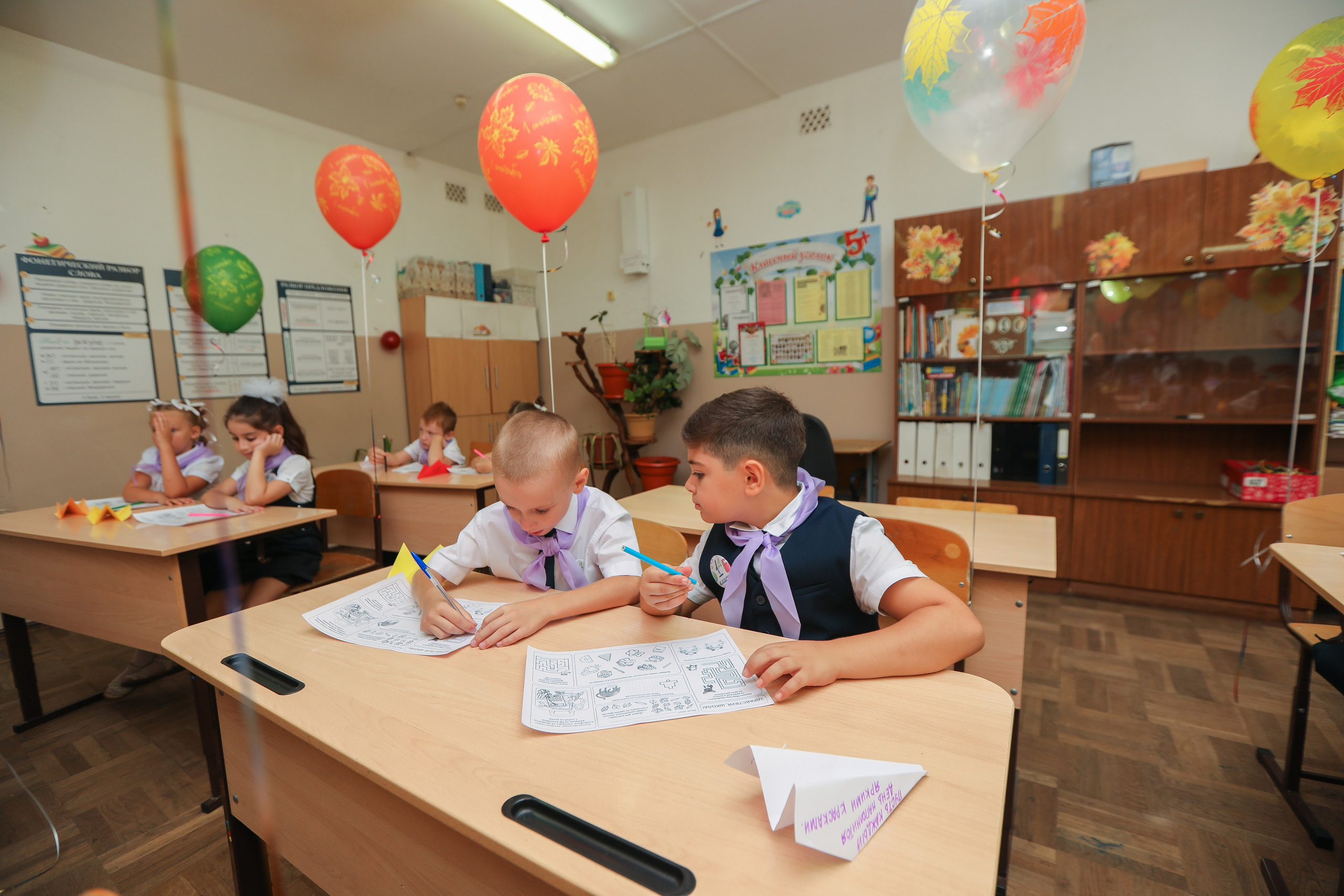 ЛИЦЕЙ ИСТЭК. Photographer Viktoriya Markushina «My world throug»