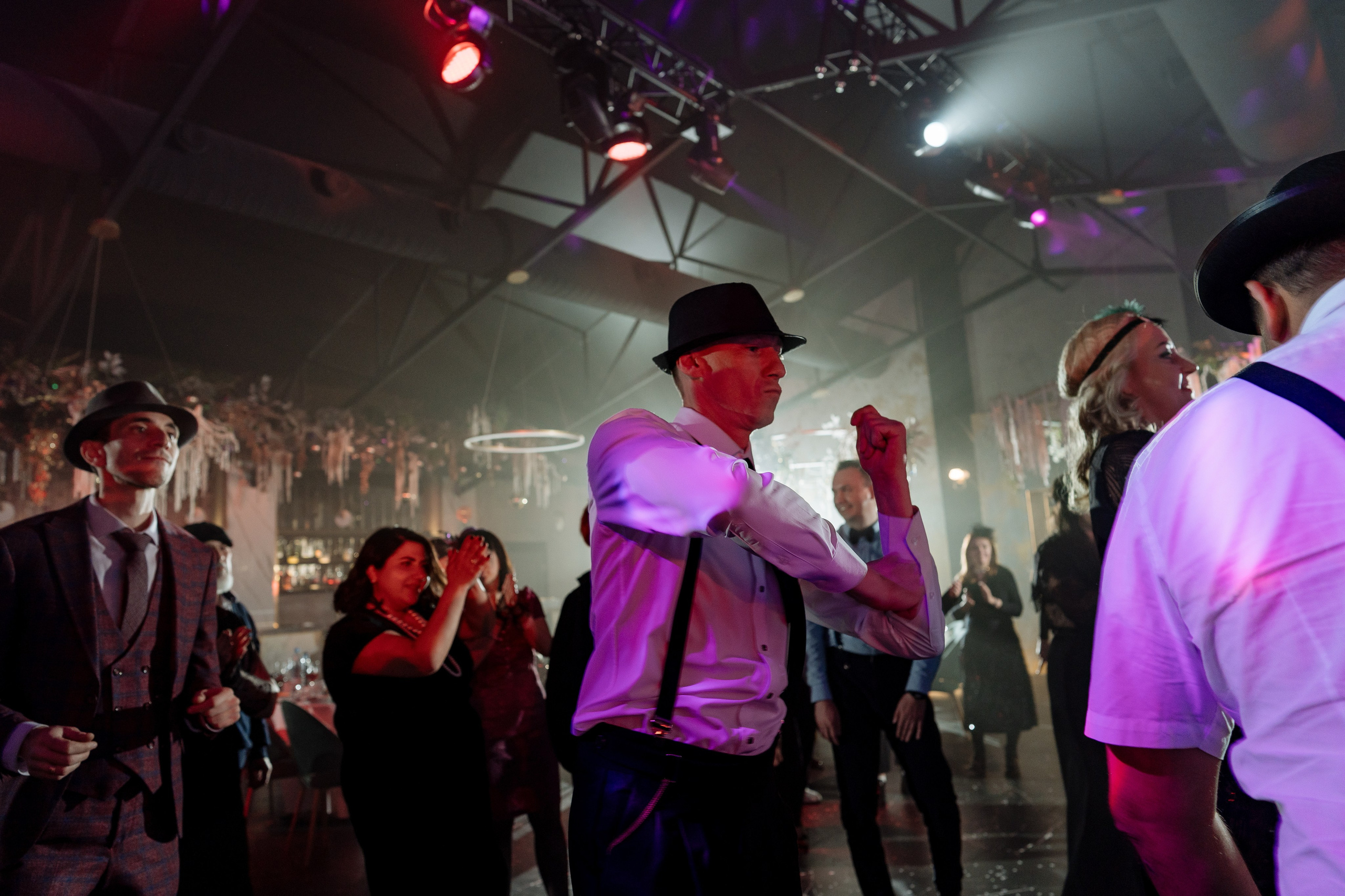 Альбион Тур