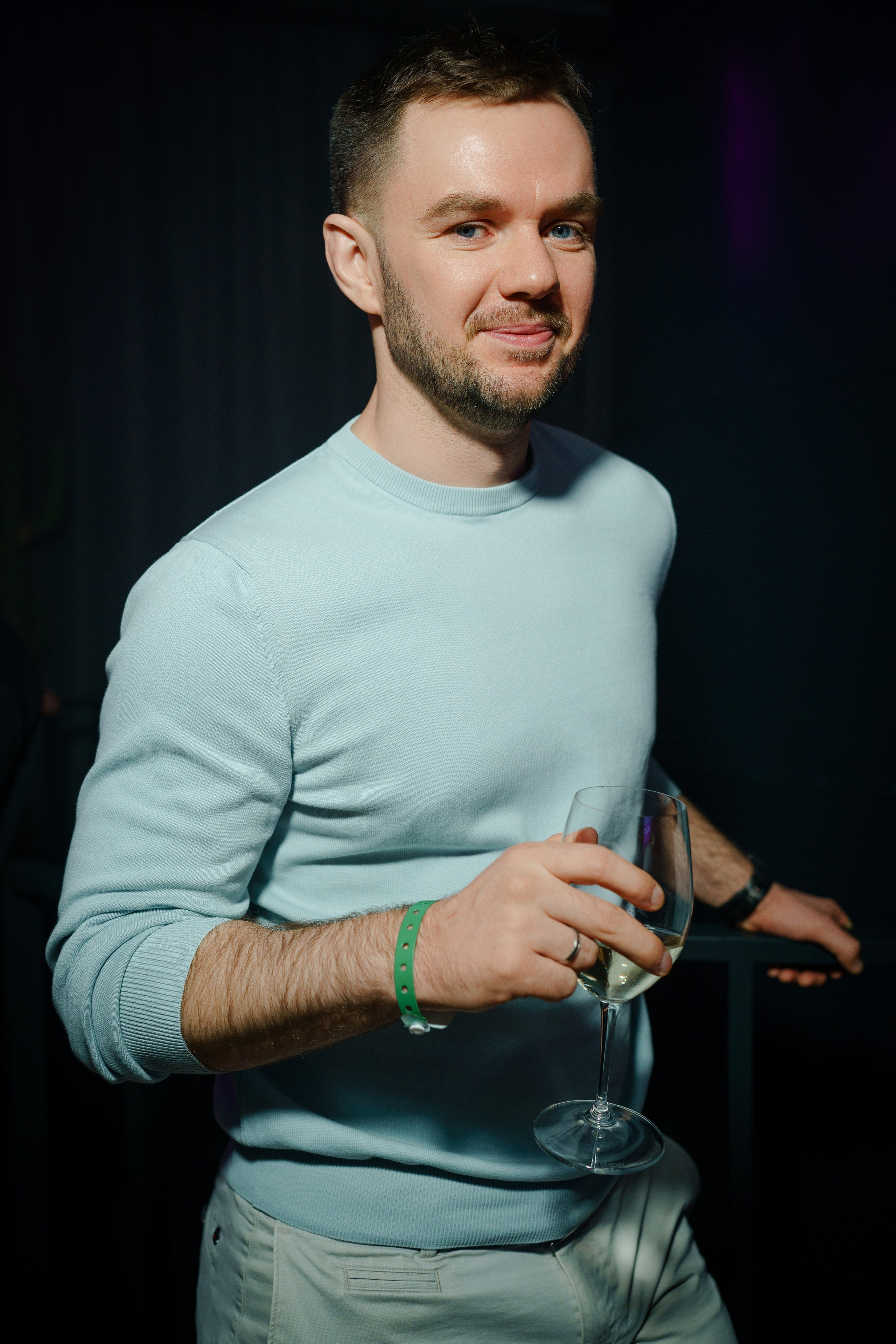 Вечеринка OSNOVATELI.LIVE репортажный фотограф Саша Дружинина. Репортажный фотограф в Москве Саша Дружинина