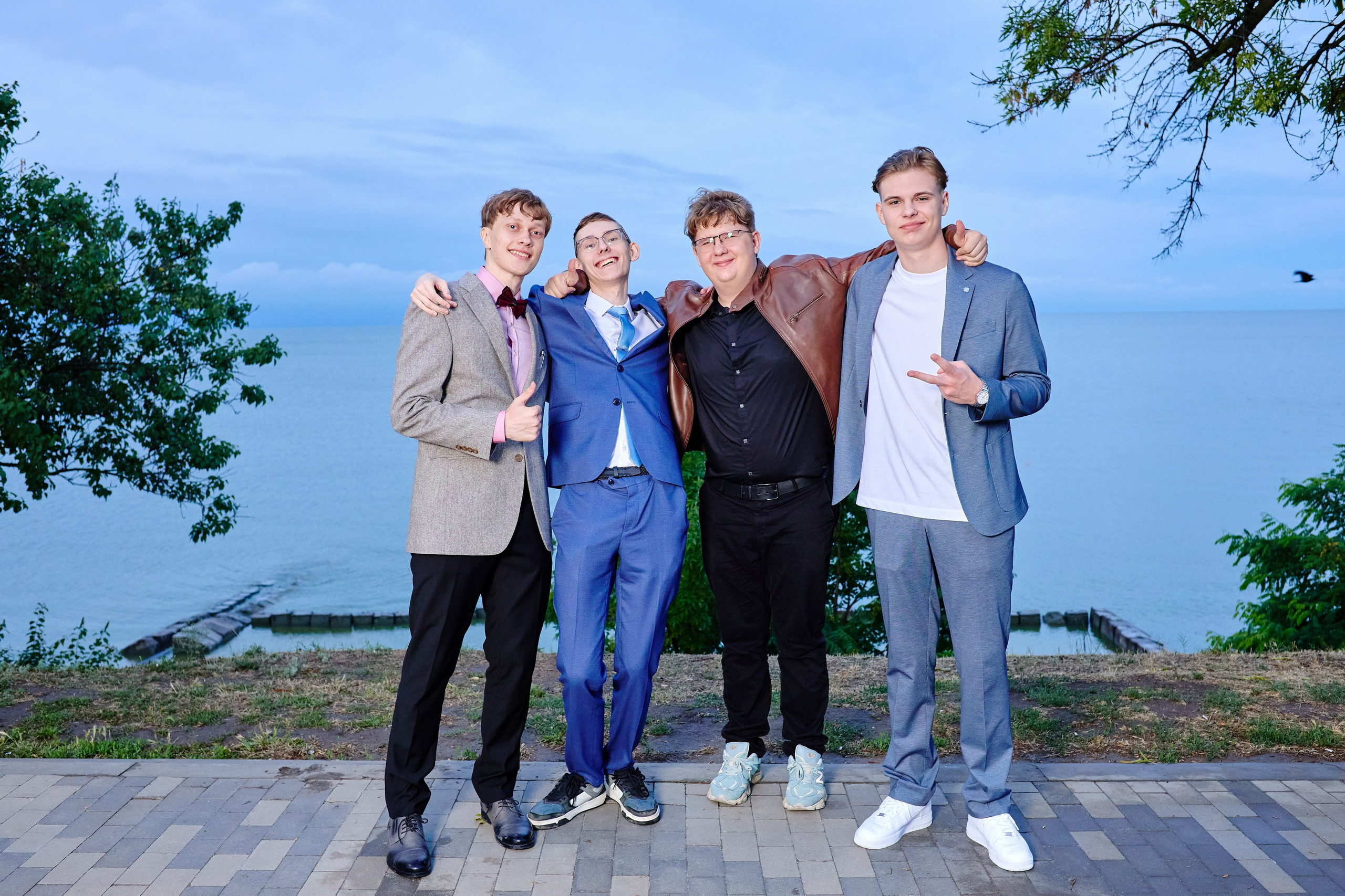 Выпускной 35 Сош. Фотограф Выпускные альбомы Таганрог Сергей Коробченко