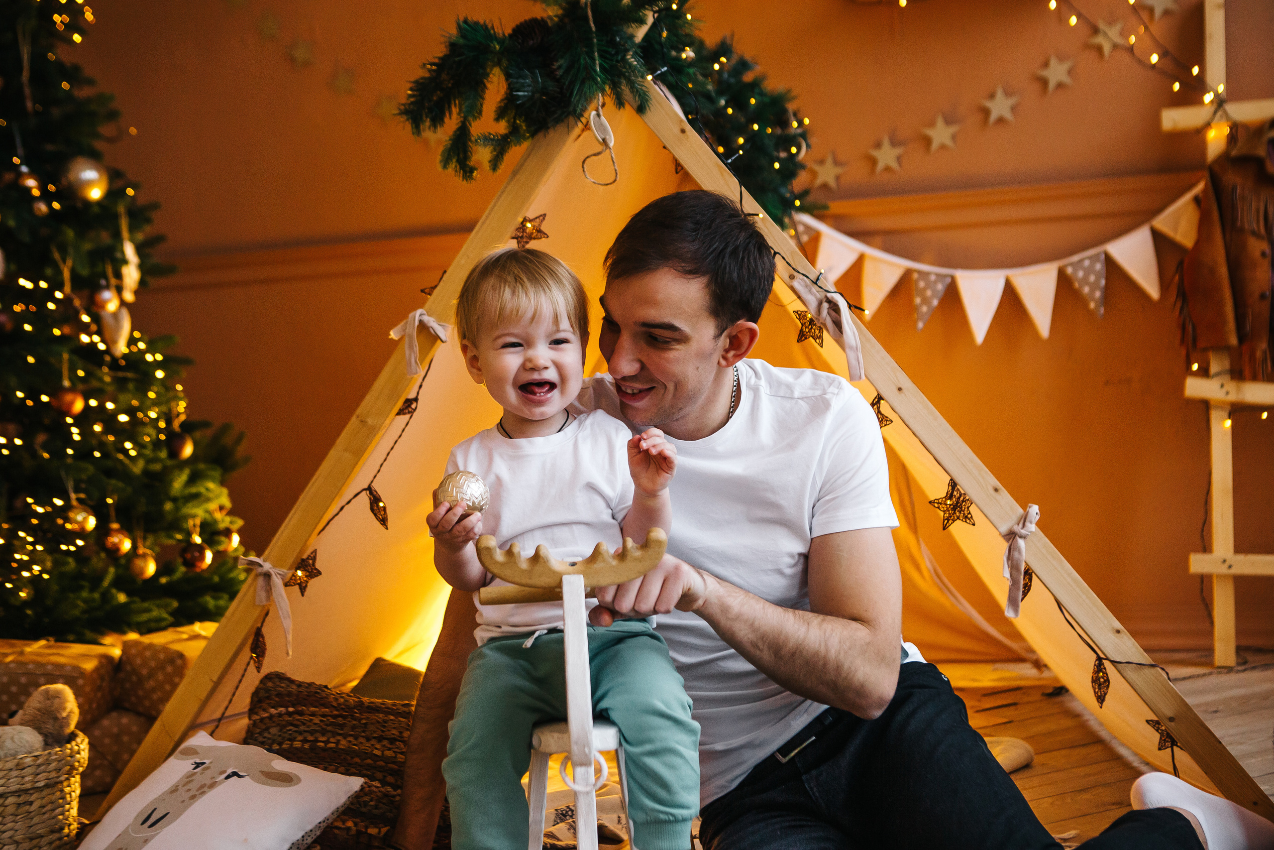 Женя, Милена и Артемий. Новогодняя фотосессия в студии. Семейный фотограф в Калининграде Анастасия Юрина