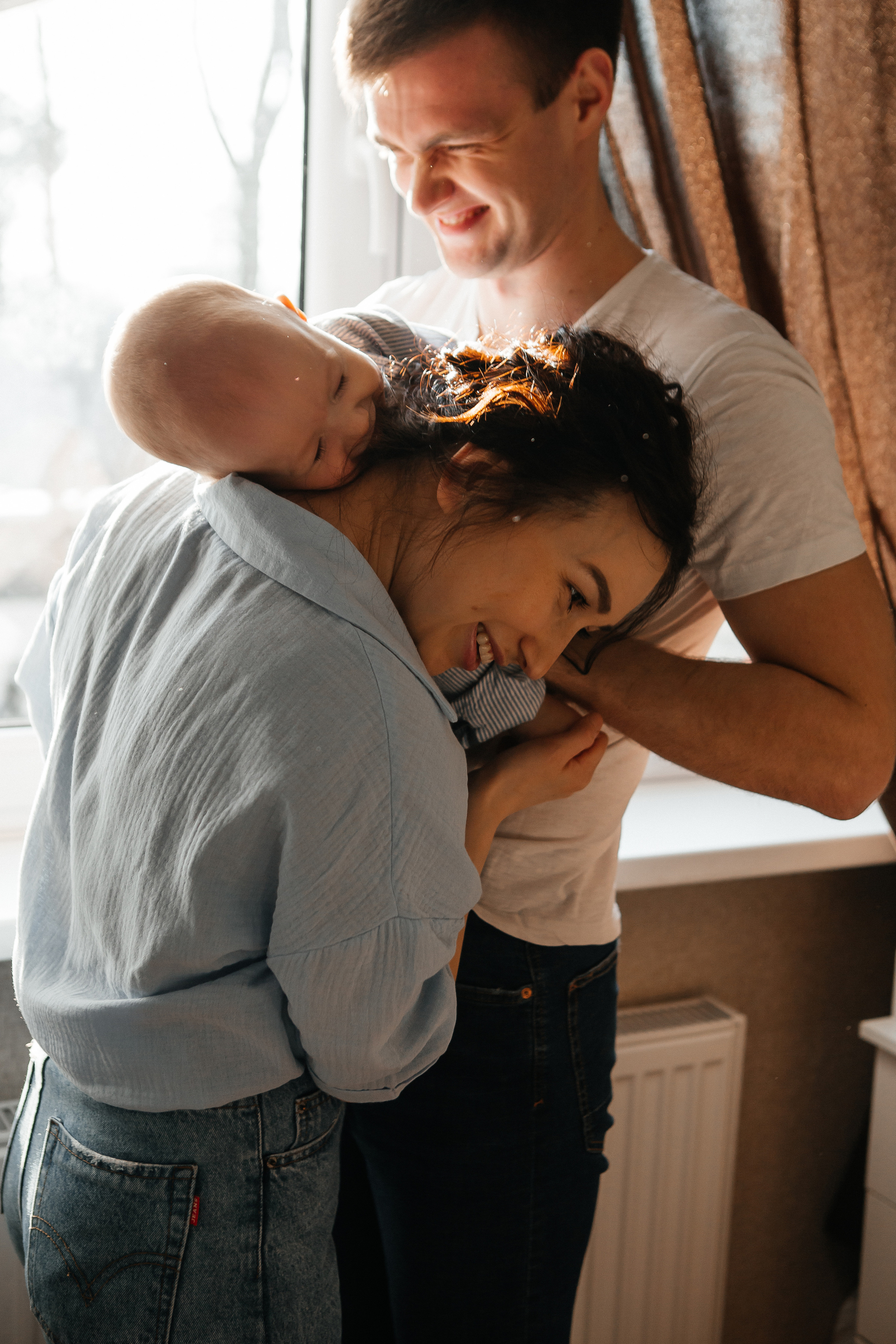 Максим, Ира и Миша. Домашняя фотосессия. Семейный фотограф в Калининграде Анастасия Юрина