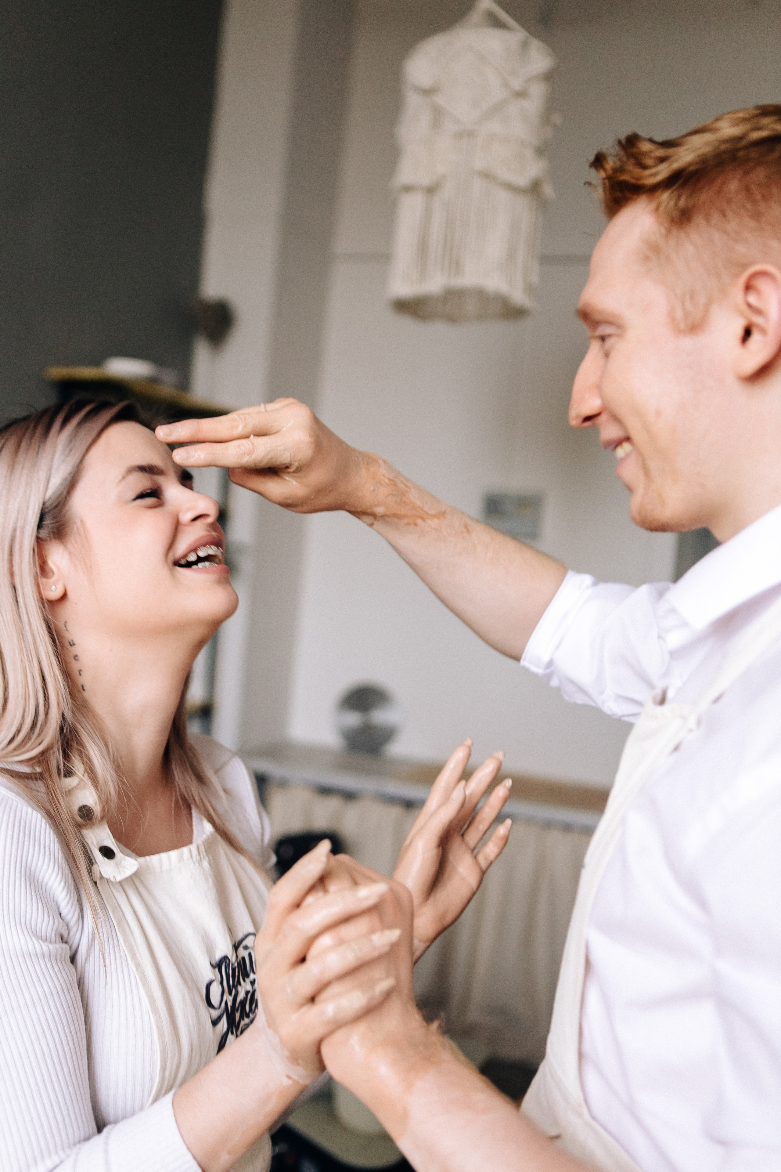 Кристина и Артем. Съемка в гончарной студии. Семейный фотограф в Калининграде Анастасия Юрина