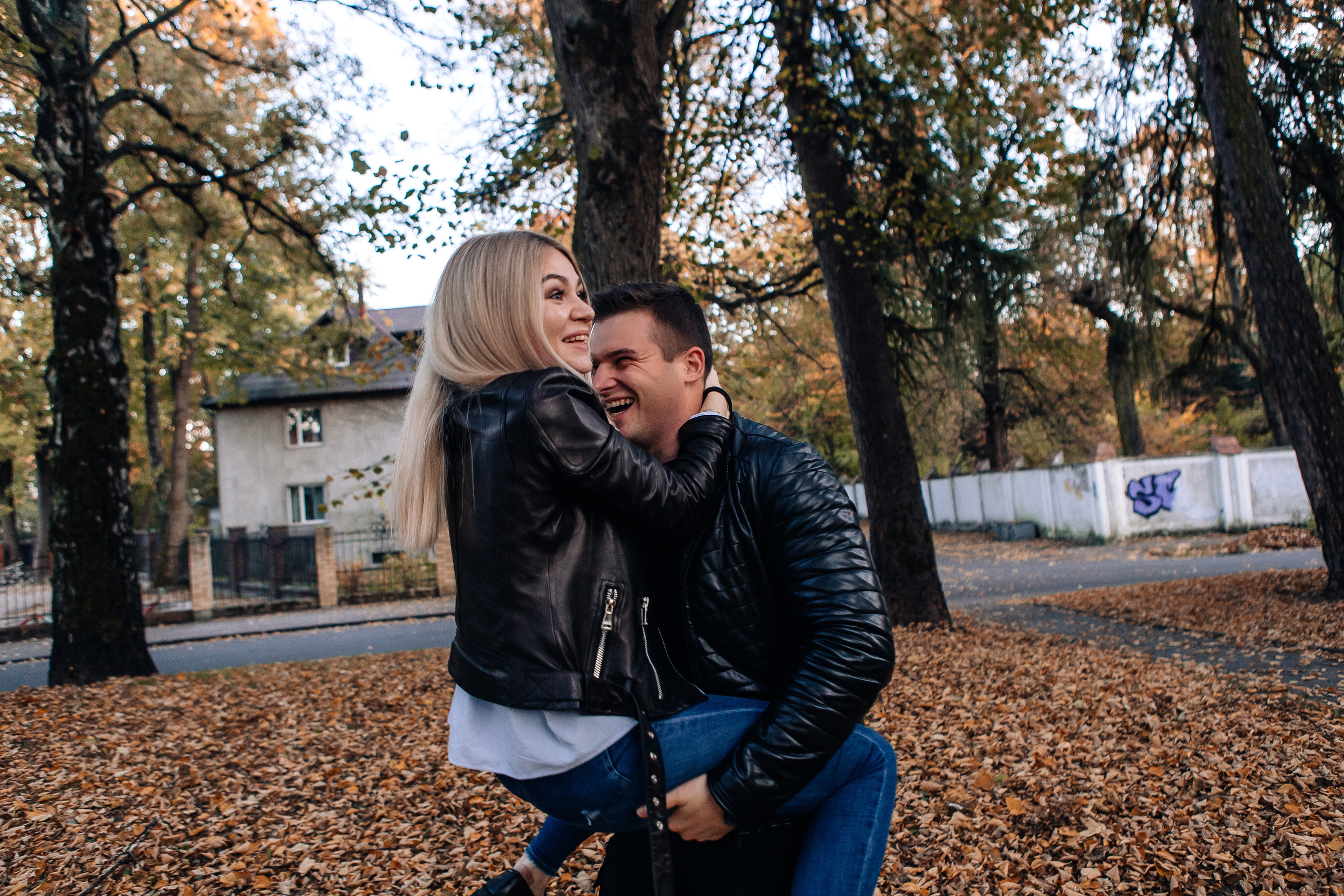 Антон и Алина. Лавстори в городе. Семейный фотограф в Калининграде Анастасия Юрина