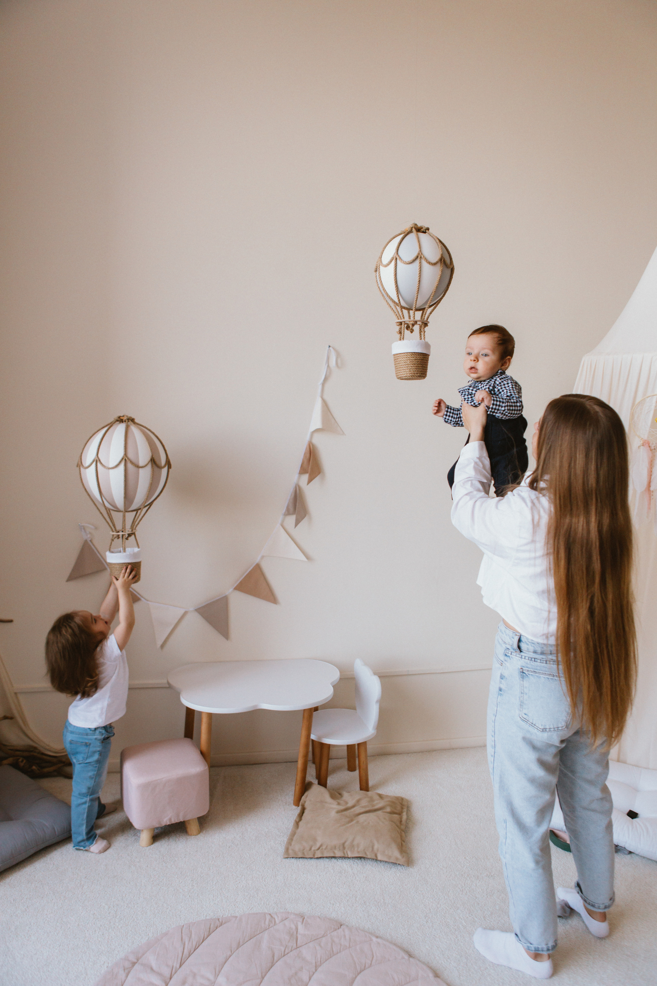 Лена, Карине и Арен. Семейная фотосессия в студии. Семейный фотограф в Калининграде Анастасия Юрина