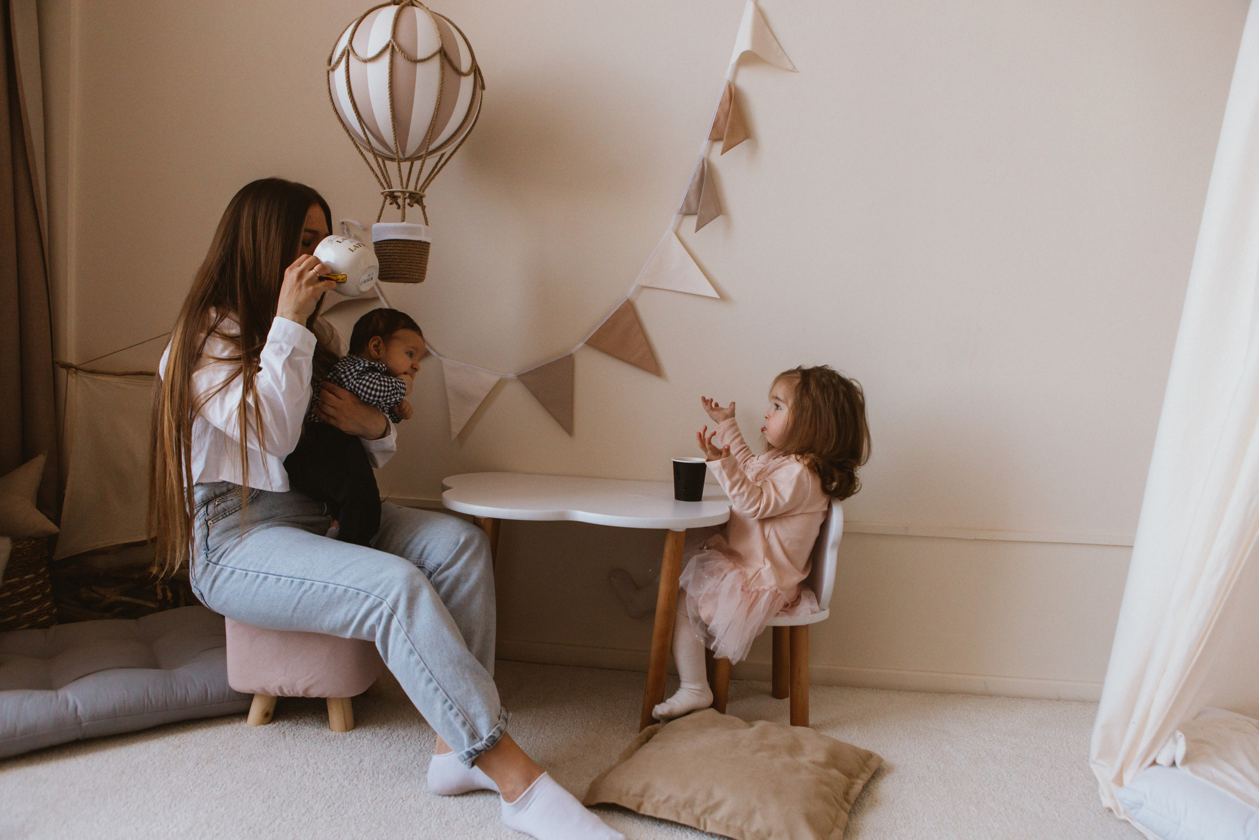 Лена, Карине и Арен. Семейная фотосессия в студии. Семейный фотограф в Калининграде Анастасия Юрина