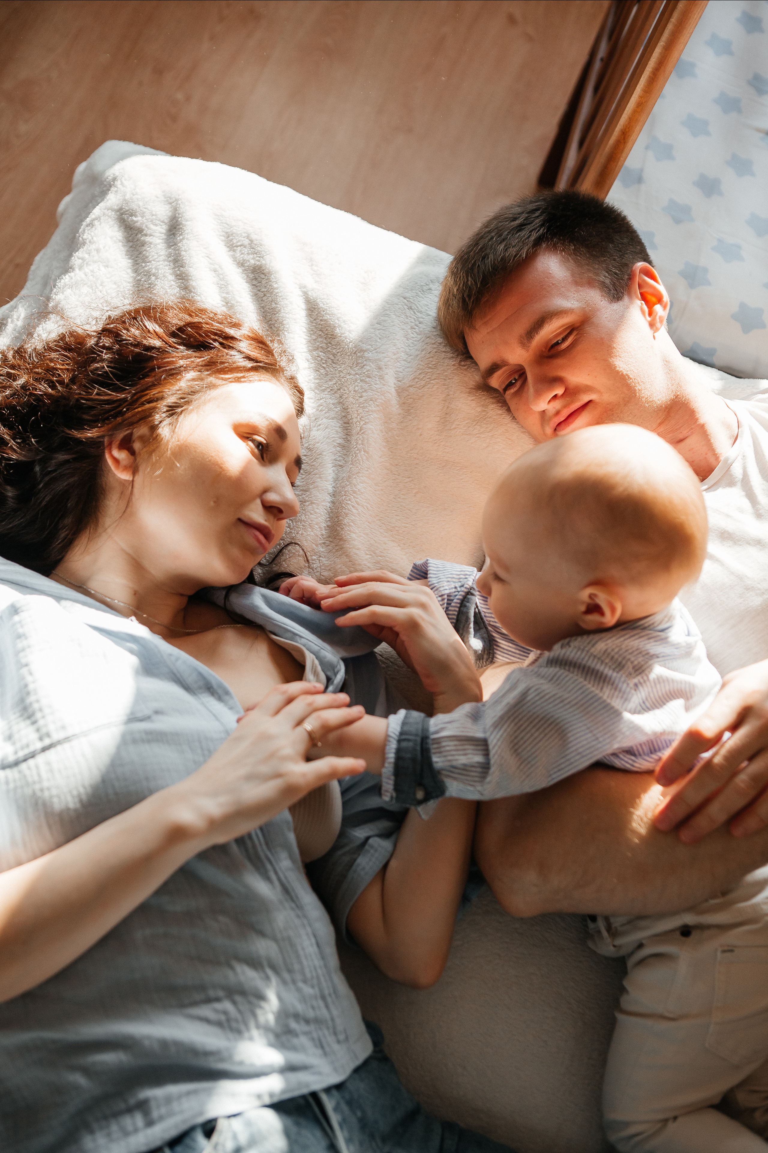 Максим, Ира и Миша. Домашняя фотосессия. Семейный фотограф в Калининграде Анастасия Юрина