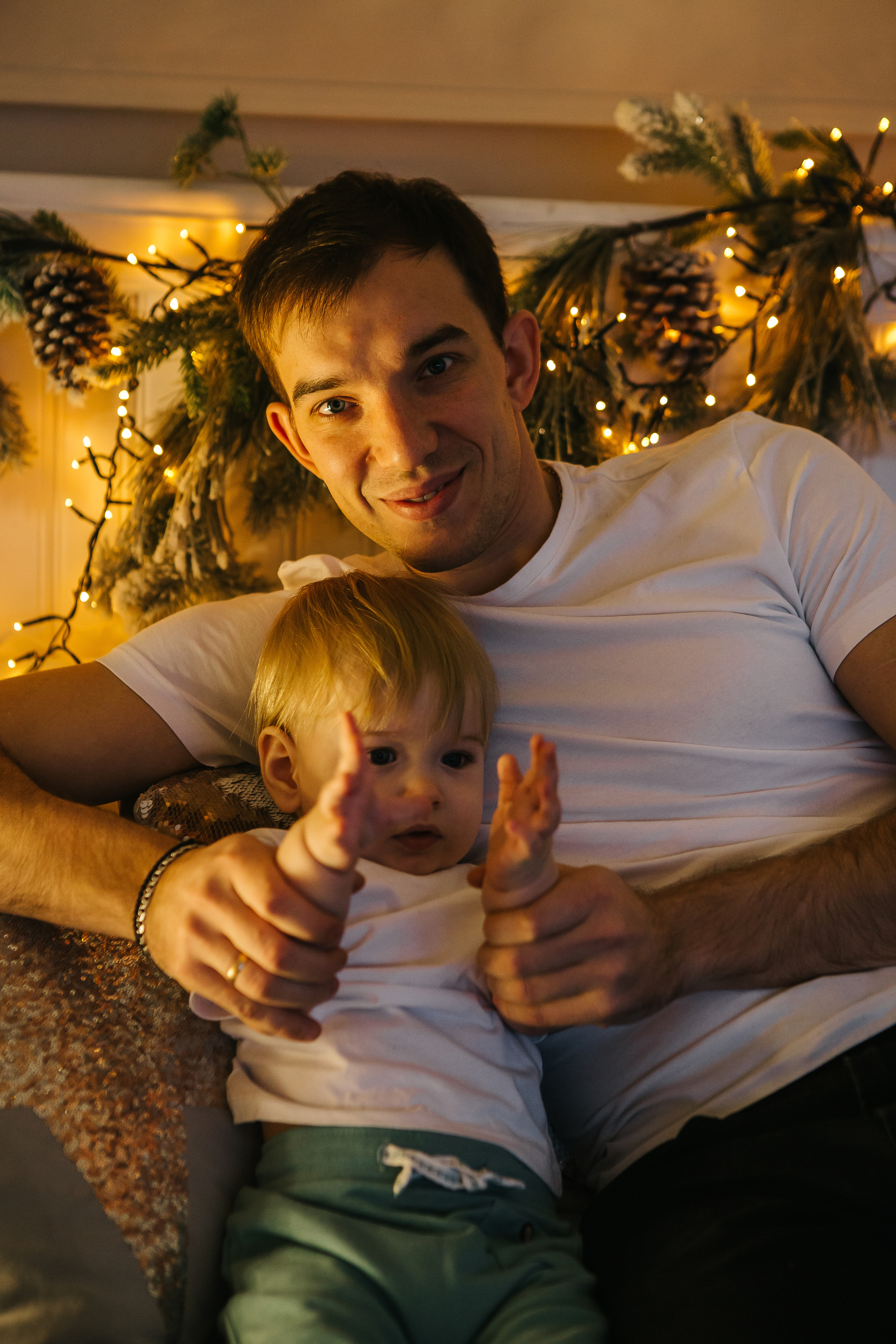 Женя, Милена и Артемий. Новогодняя фотосессия в студии. Семейный фотограф в Калининграде Анастасия Юрина