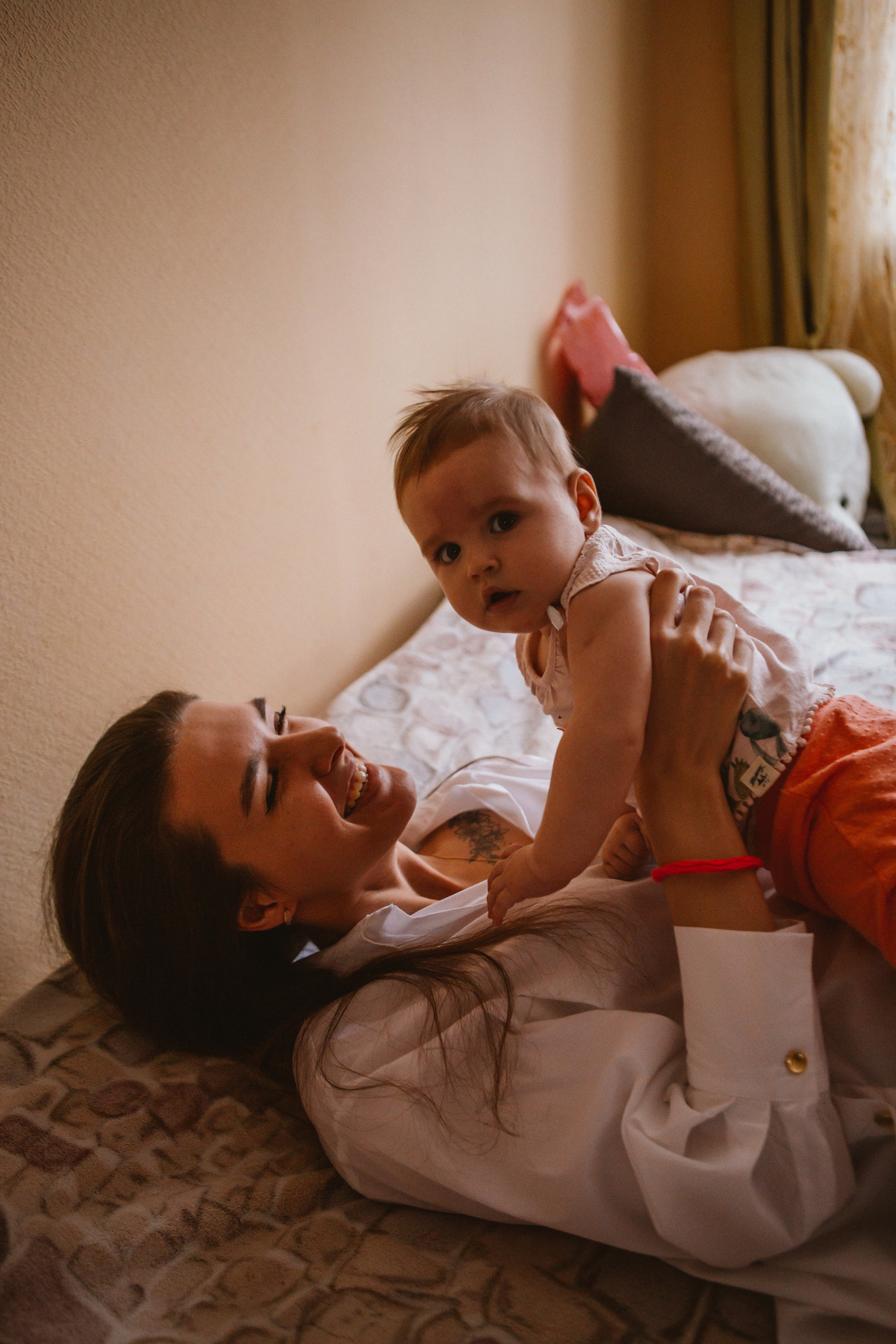 Настя и Ульяна. Домашняя фотосессия мамы и дочки. Семейный фотограф в Калининграде Анастасия Юрина