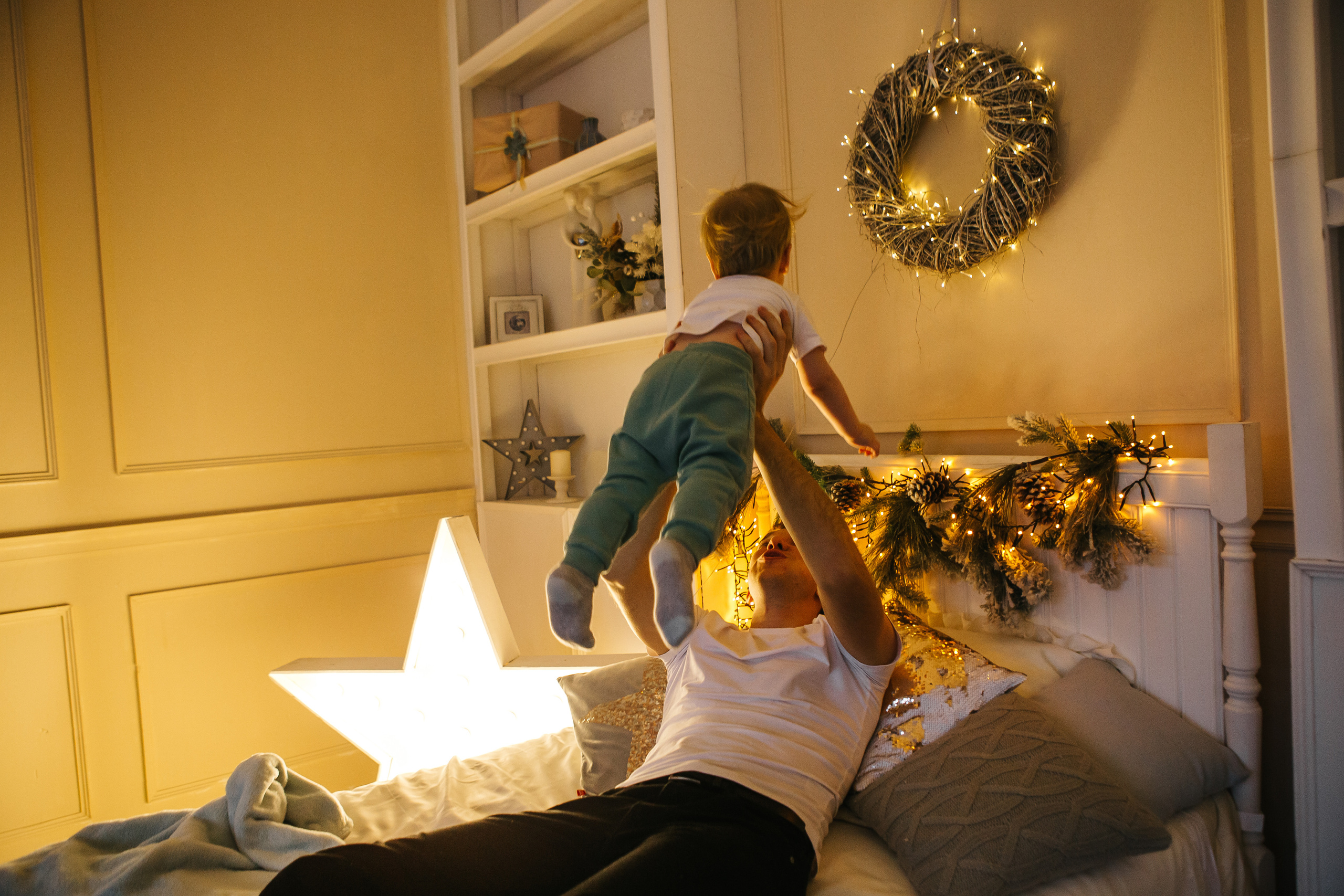 Женя, Милена и Артемий. Новогодняя фотосессия в студии. Семейный фотограф в Калининграде Анастасия Юрина