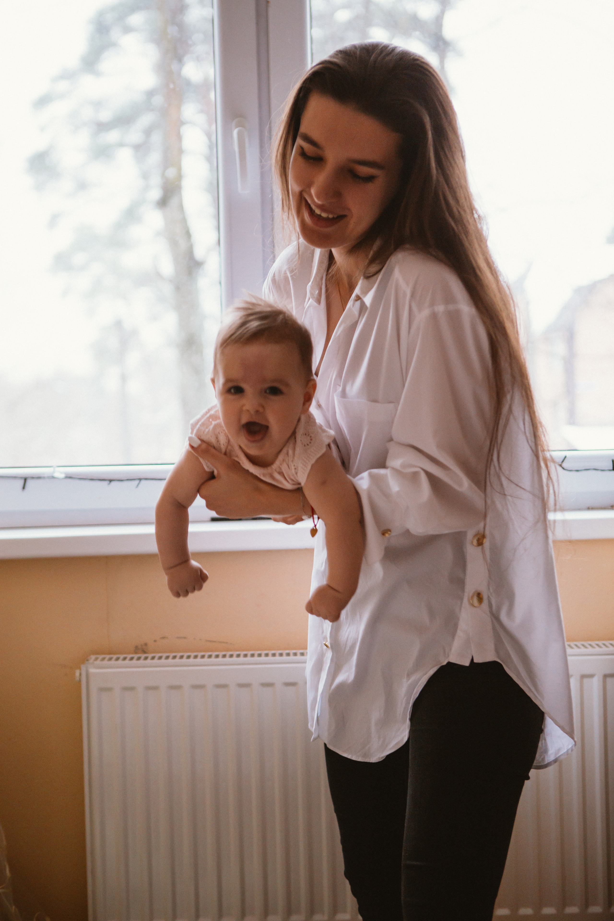 Настя и Ульяна. Домашняя фотосессия мамы и дочки. Семейный фотограф в Калининграде Анастасия Юрина