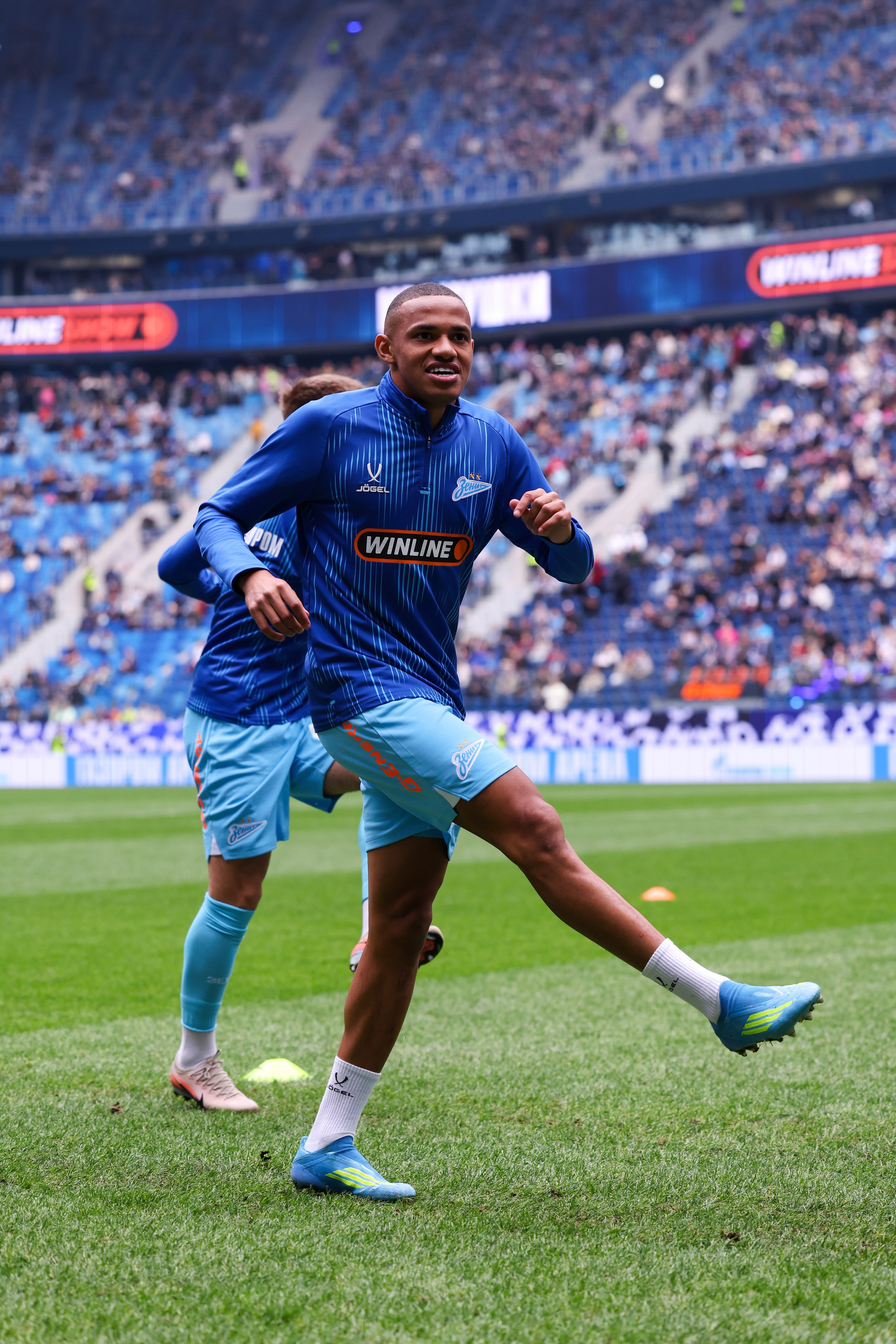 ФК «Зенит» — ФК «Крылья советов». Спортивный и репортажный фотограф Антон Тереханов